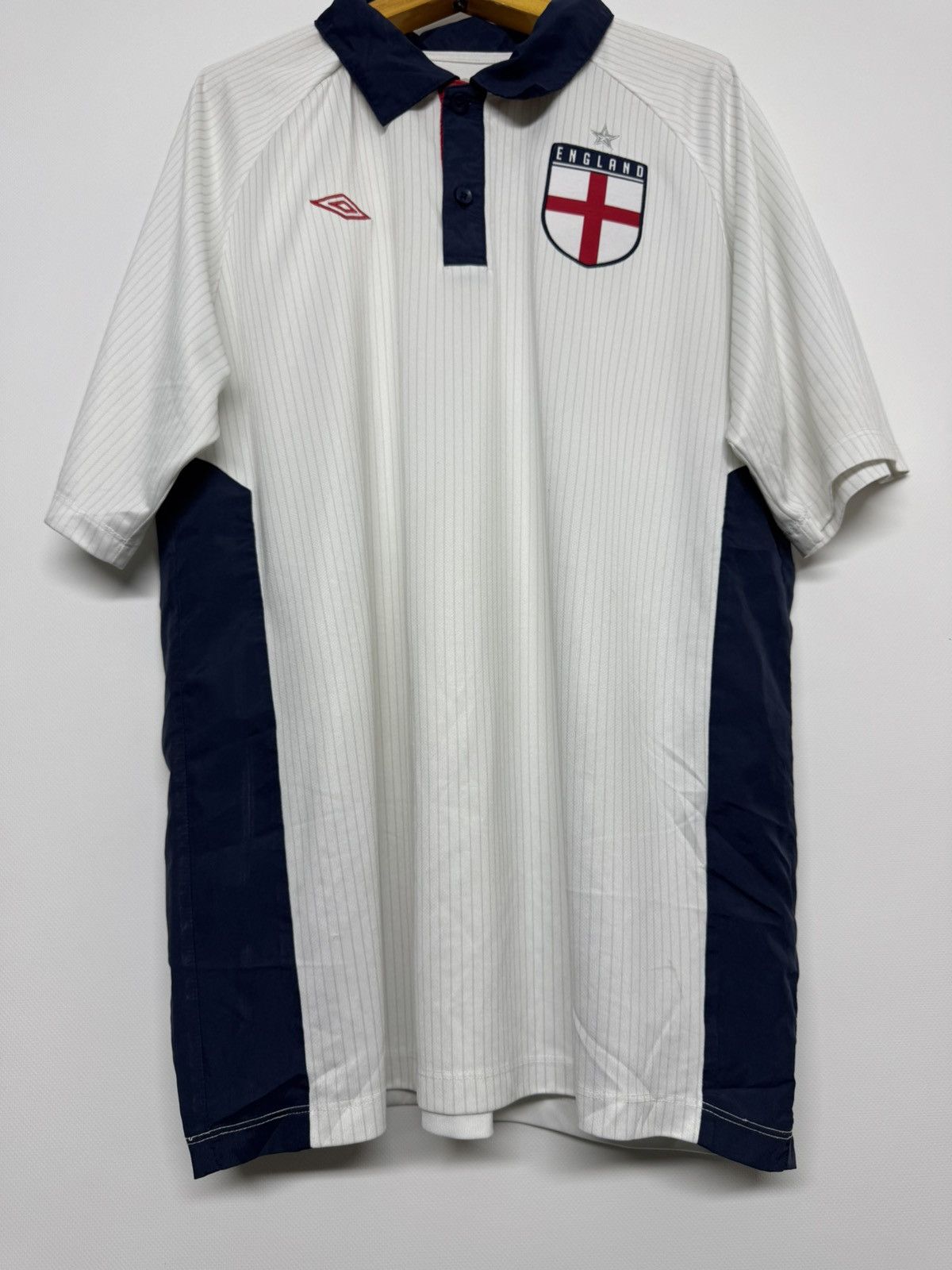 Umbro Umbro England Soccer Jersey Reproduction Football Shirt Size US L / EU 52-54 / 3 - 7 Thumbnail