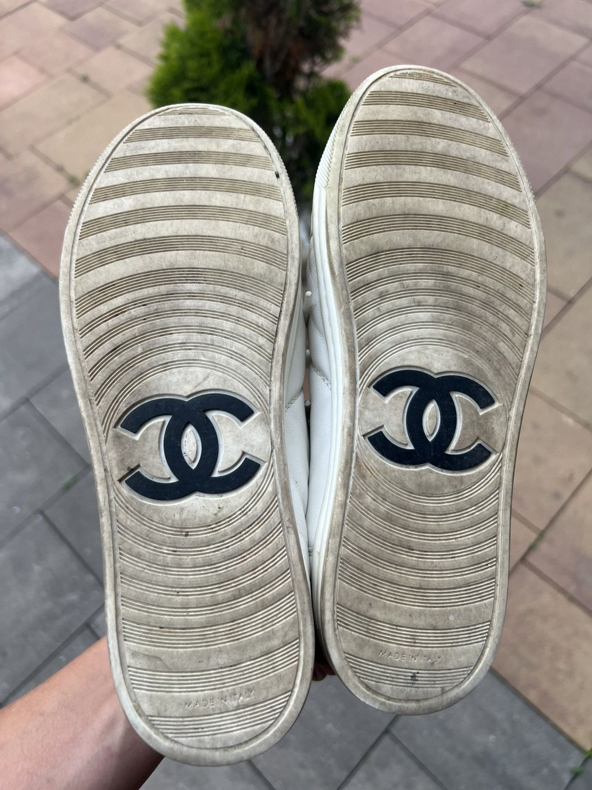 Chanel Chanel White High Top Sneakers Size US 7 / IT 37 - 11 Thumbnail