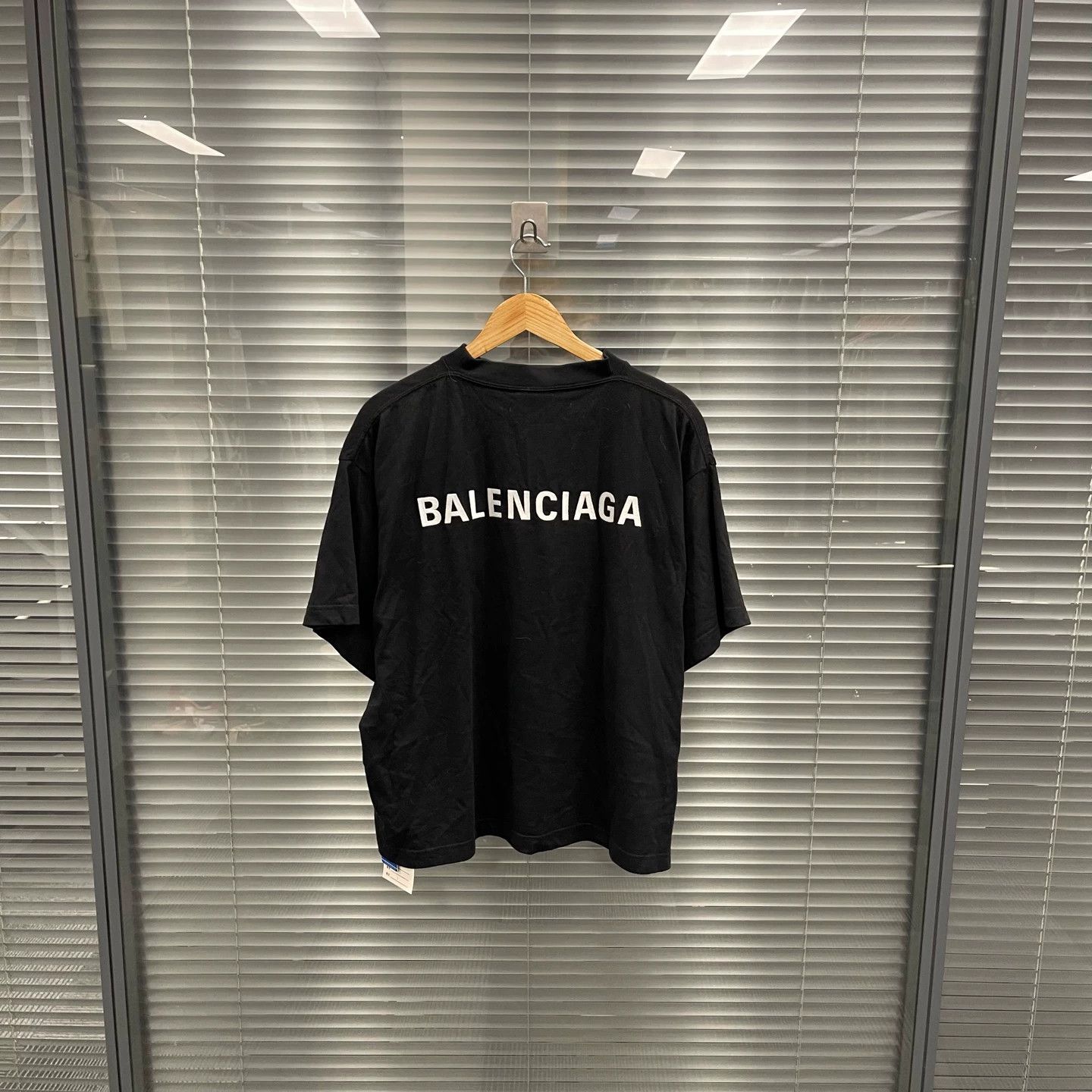 Balenciaga Balenciaga 24ss Black Embroidered Logo Tee 2 99 New Size US M / EU 48-50 / 2 - 2 Thumbnail