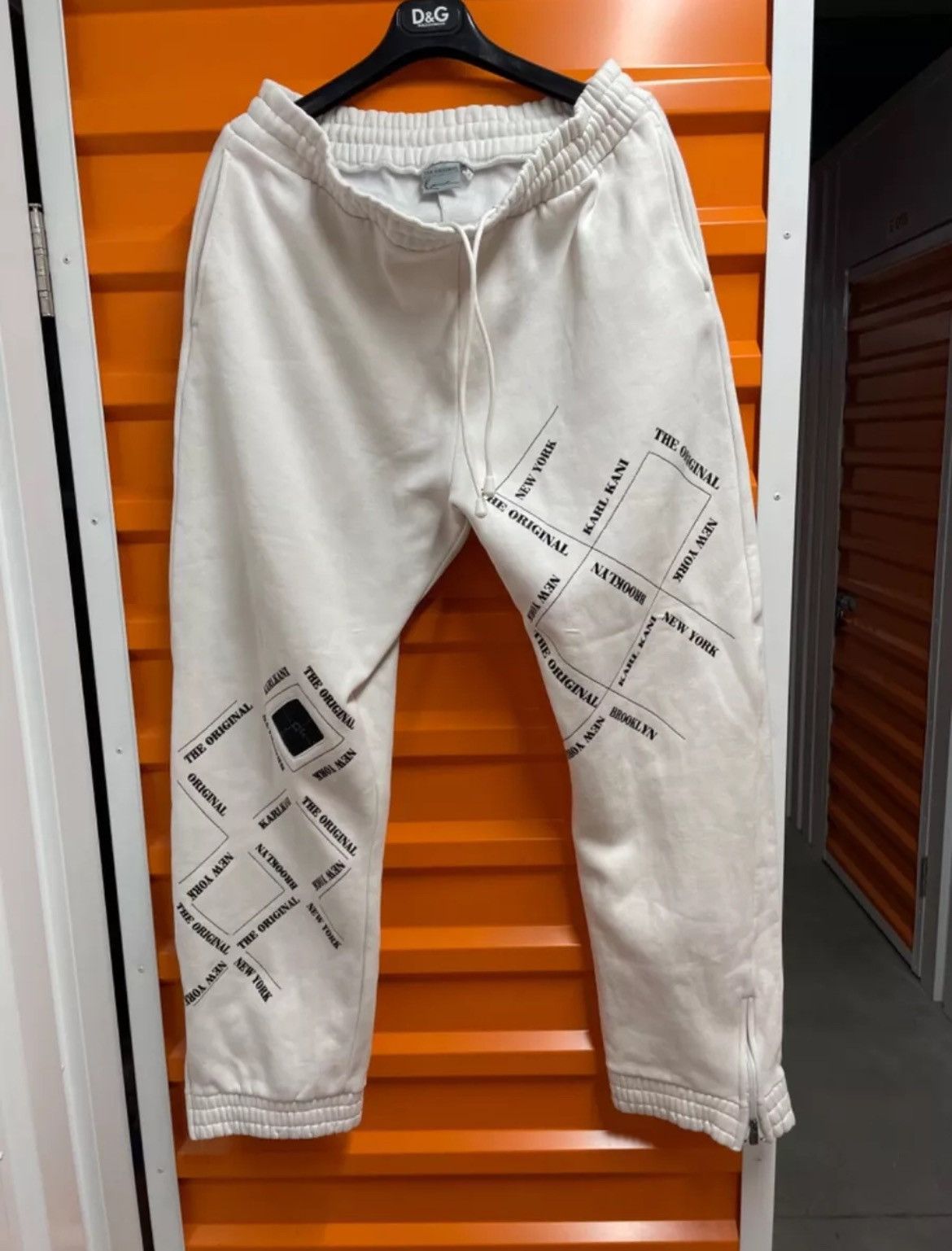 image of Karl Kani Joggers Baggy Fit Karl Kani Sweatpants in White, Men's (Size 36)