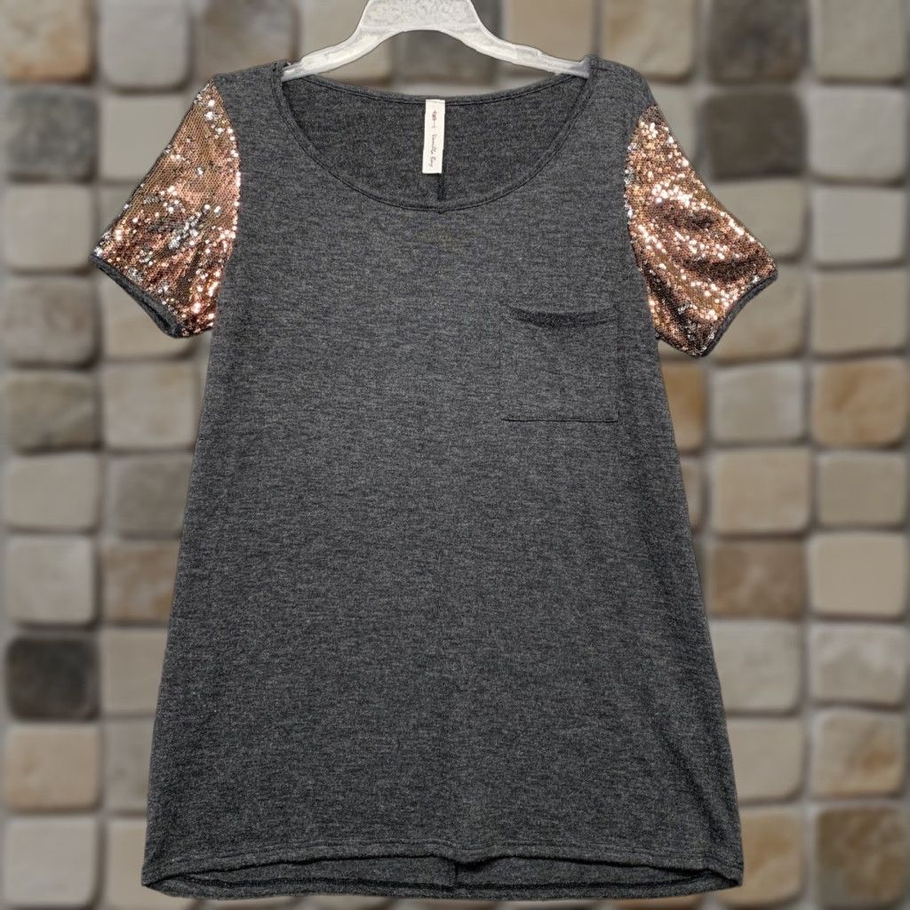 Vintage Vanilla Bay T-Shirt Women’s Size M Gray Front Pocket Bronze Sparkle Sleeves Shirt, Casual, Relaxed Fit Size M / US 6-8 / IT 42-44 - 1 Thumbnail