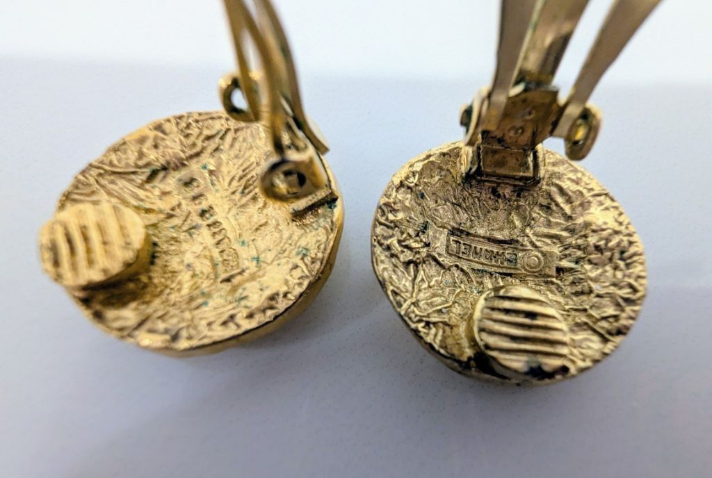 Chanel Chanel Vintage Door Knocker Clip-on Earrings Gold Size ONE SIZE - 7 Thumbnail