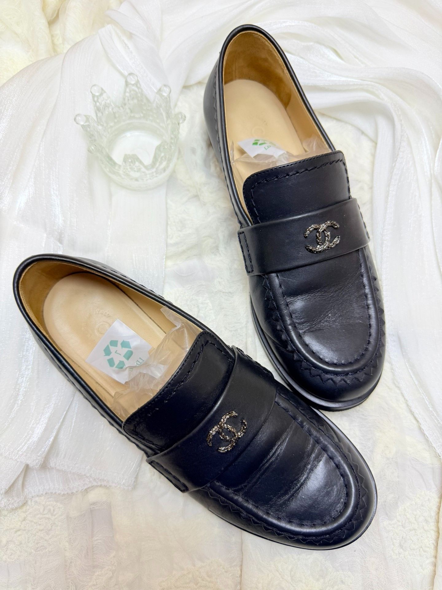 Chanel Chanel Leather Black Lowtop Sneakers us_6-5 Women Size US 6.5 / IT 36.5 - 1 Thumbnail