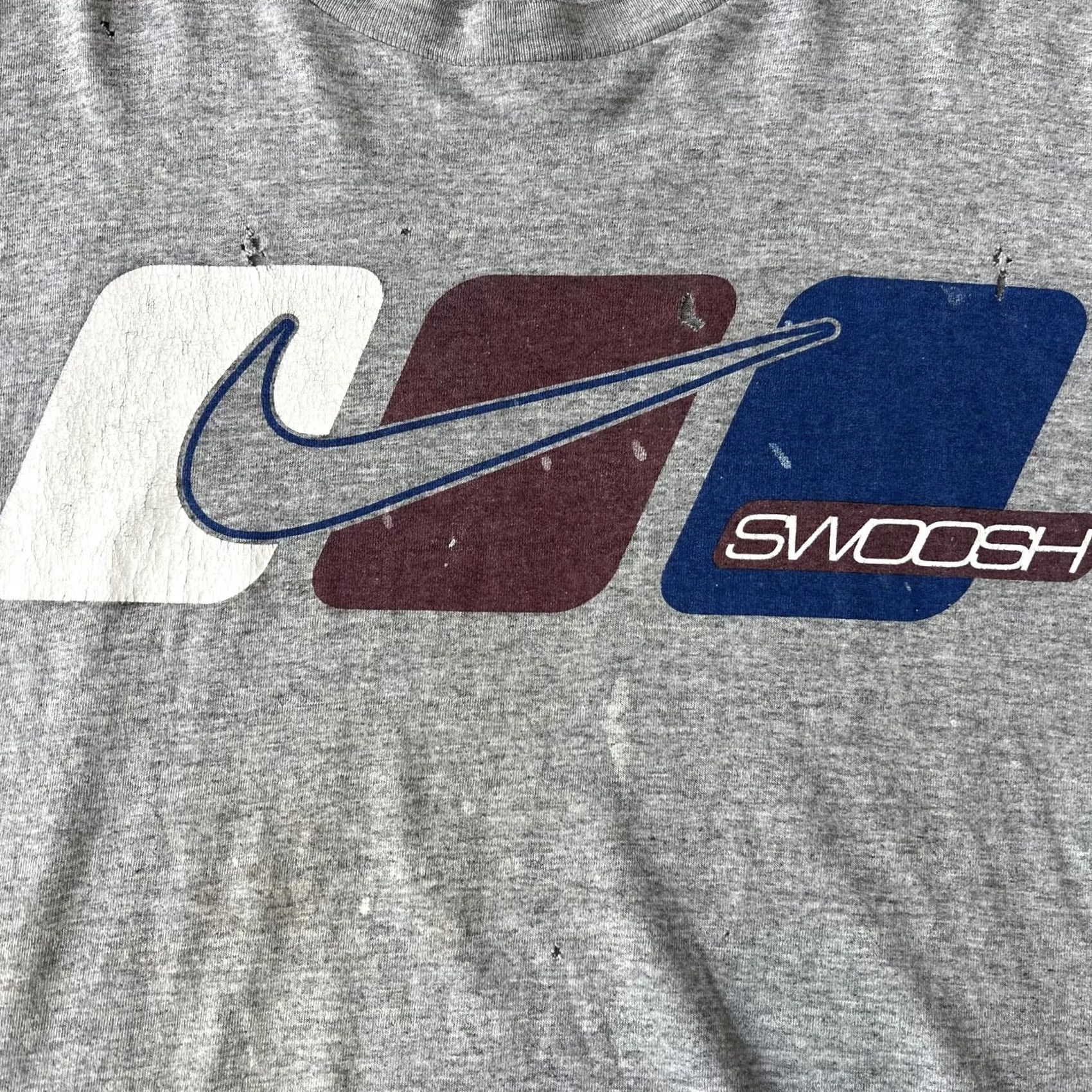 Nike VINTAGE Nike Swoosh Shirt Mens XL Heather Gray Made USA Graphic 00s Size US XL / EU 56 / 4 - 3 Thumbnail