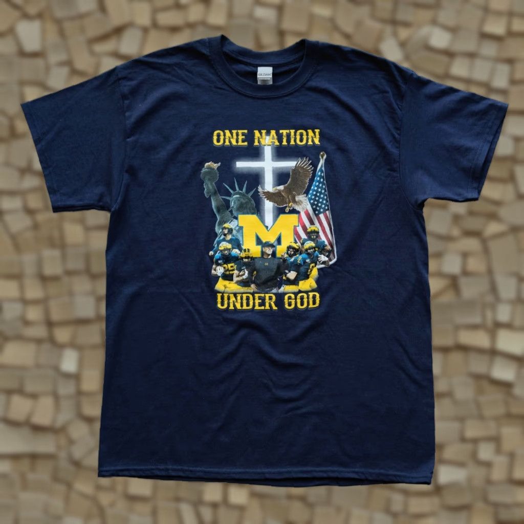 Gildan VTG MICHIGAN WOLVERINES T SHIRT Gildan University BLUE Crew Neck Short Sleeve SZ L Men’s Size US L / EU 52-54 / 3 - 1 Thumbnail