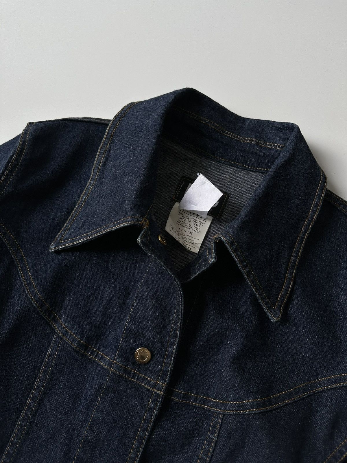 Dolce & Gabbana Vintage 90s Dolce&Gabbana Denim Jacket Size S / US 4 / IT 40 - 4 Thumbnail