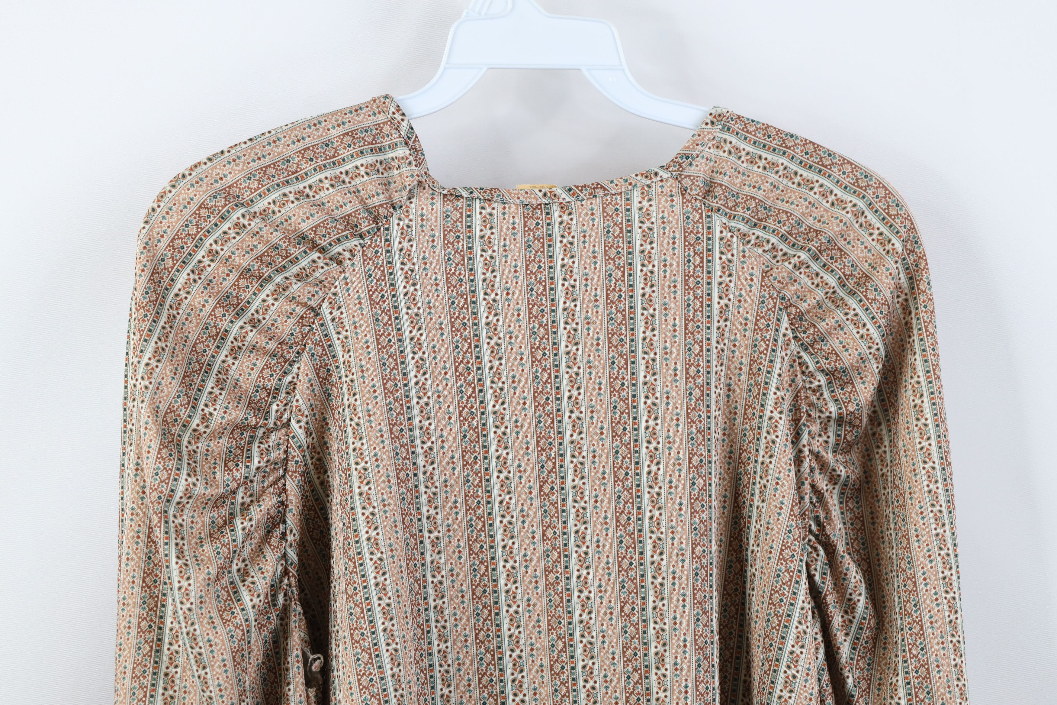 Vintage Vintage 70s Boho Chic Hippie Flared Sleeve Paisley T-Shirt Size L / US 10 / IT 46 - 12 Thumbnail