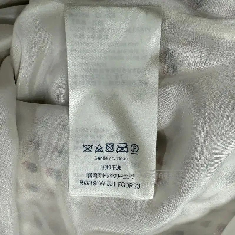Louis Vuitton Louis Vuitton Color. Size S / US 4 / IT 40 - 7 Thumbnail