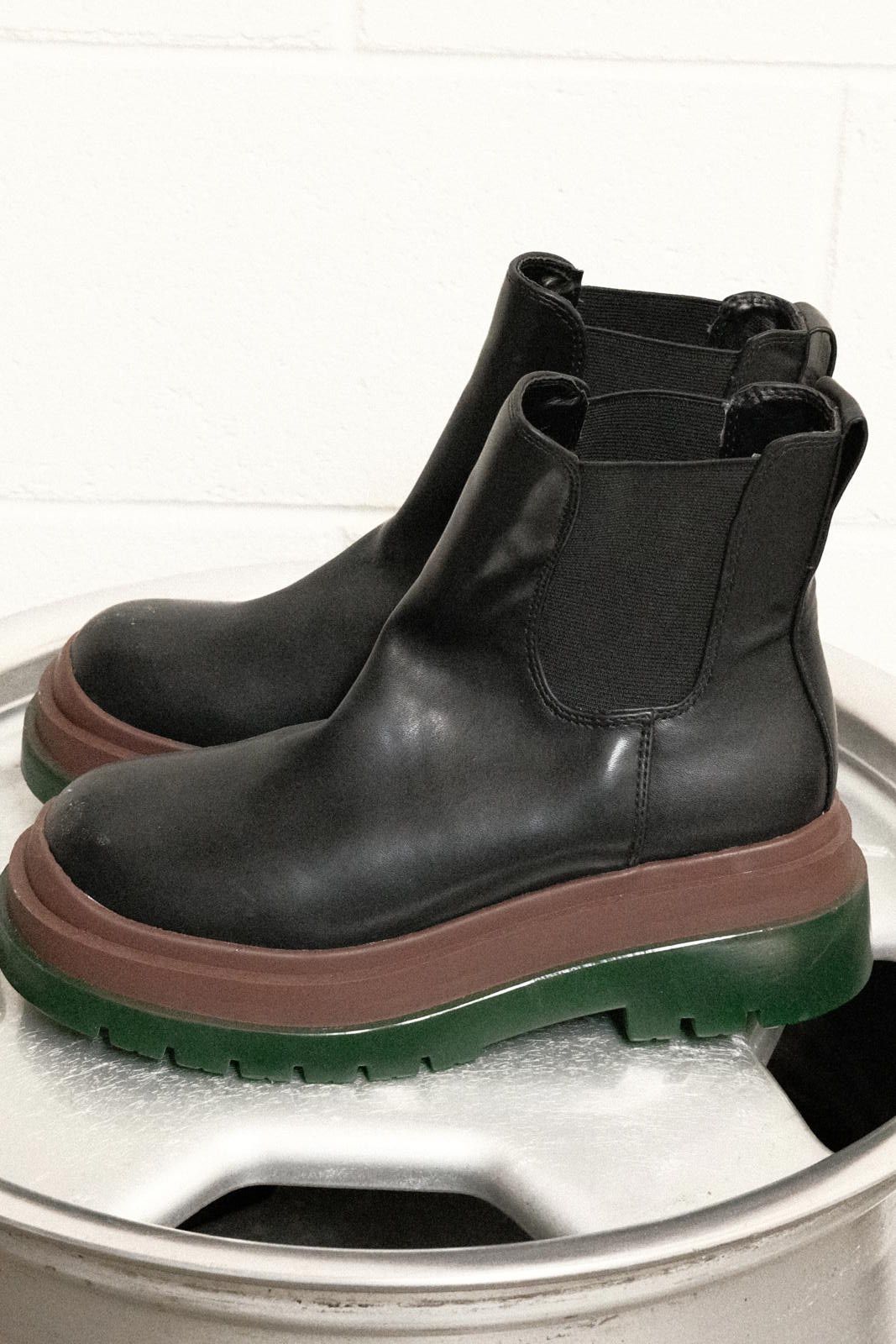 Unknown London URBAN OUTFITTERS Uo Betty Treaded Chelsea Boot Size US 8 / IT 38 - 4 Thumbnail