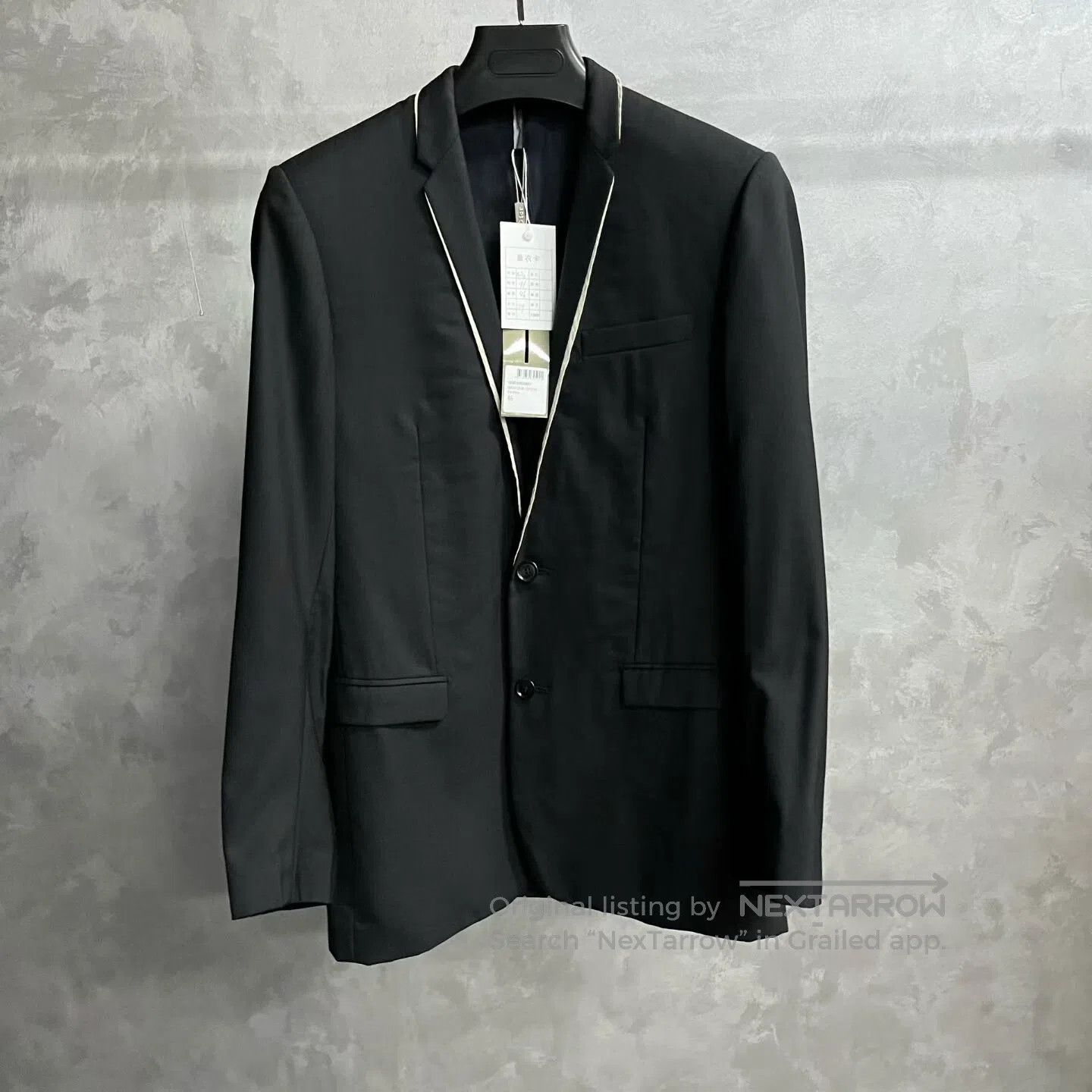 Dior Dior Solid-color blazer with large V-neck| Size 46R - 1 Thumbnail
