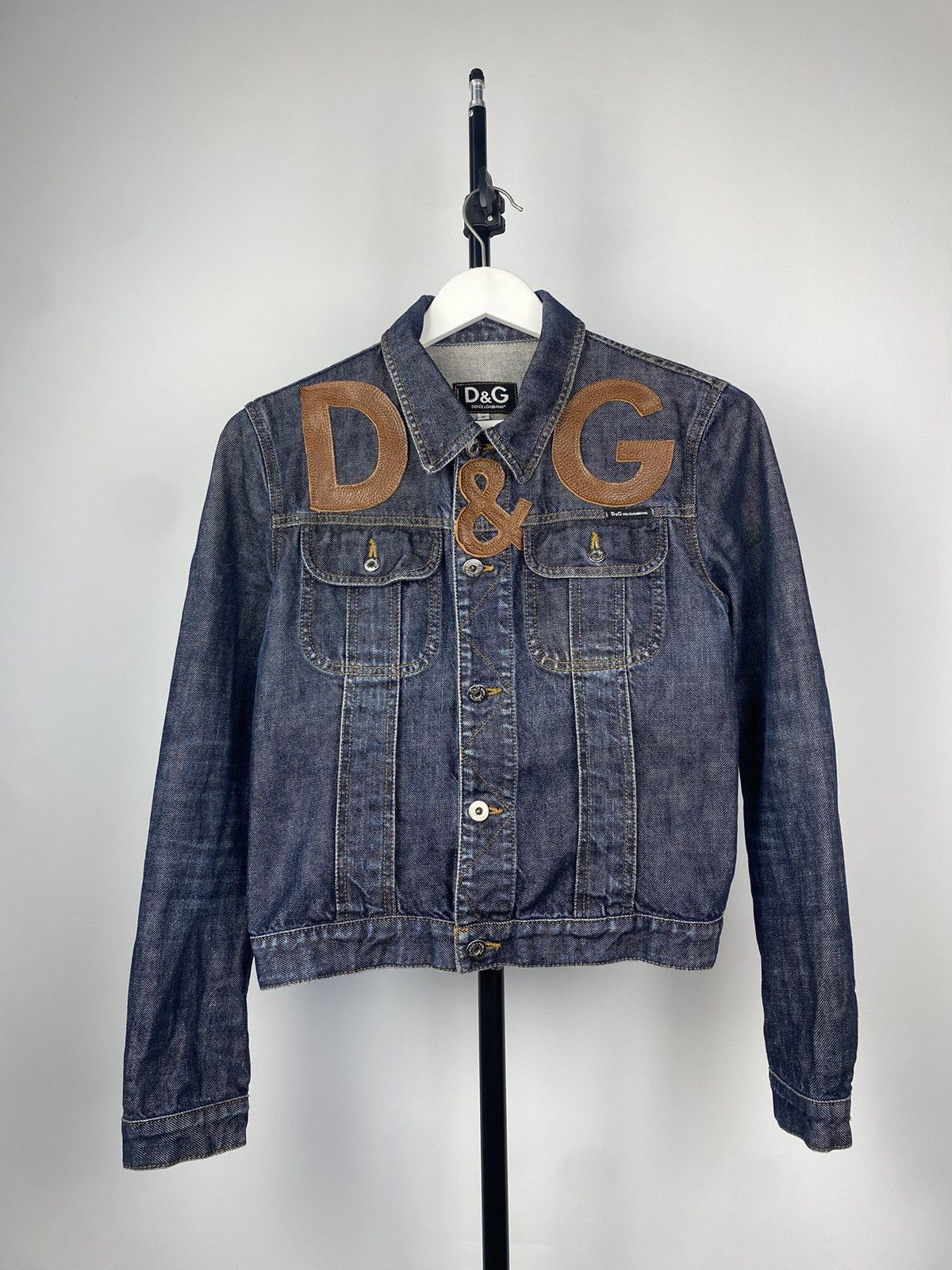 Designer × Dolce & Gabbana 🔥 Archive Big Leather logo D&G Dolce&Gabbana denim jacket Size S / US 4 / IT 40 - 2 Thumbnail