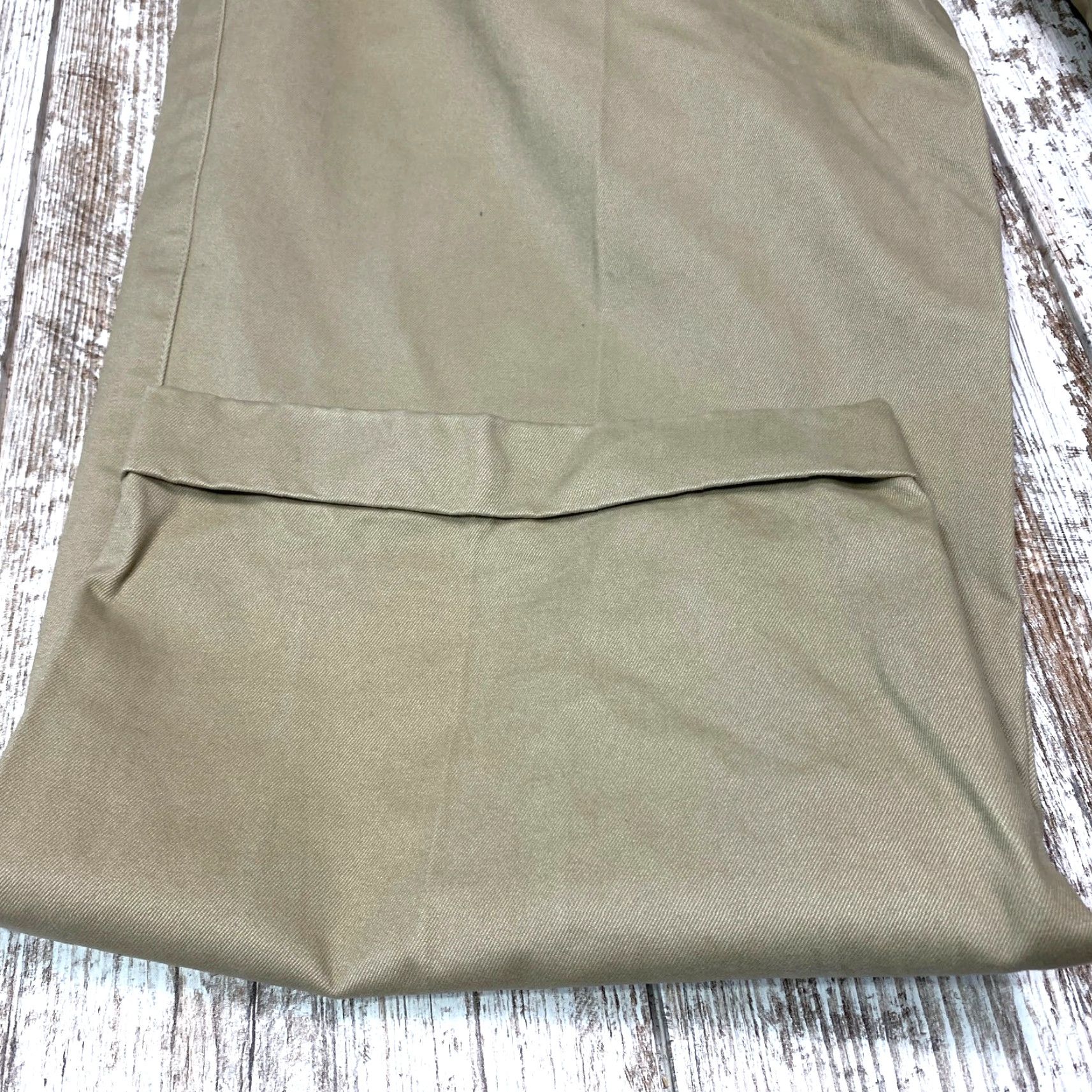 Orvis Orvis Mens 40 Khaki Pants Pleated Cuffed Tan Brown Outdoor Fishing 7449 Size US 40 / EU 56 - 6 Thumbnail