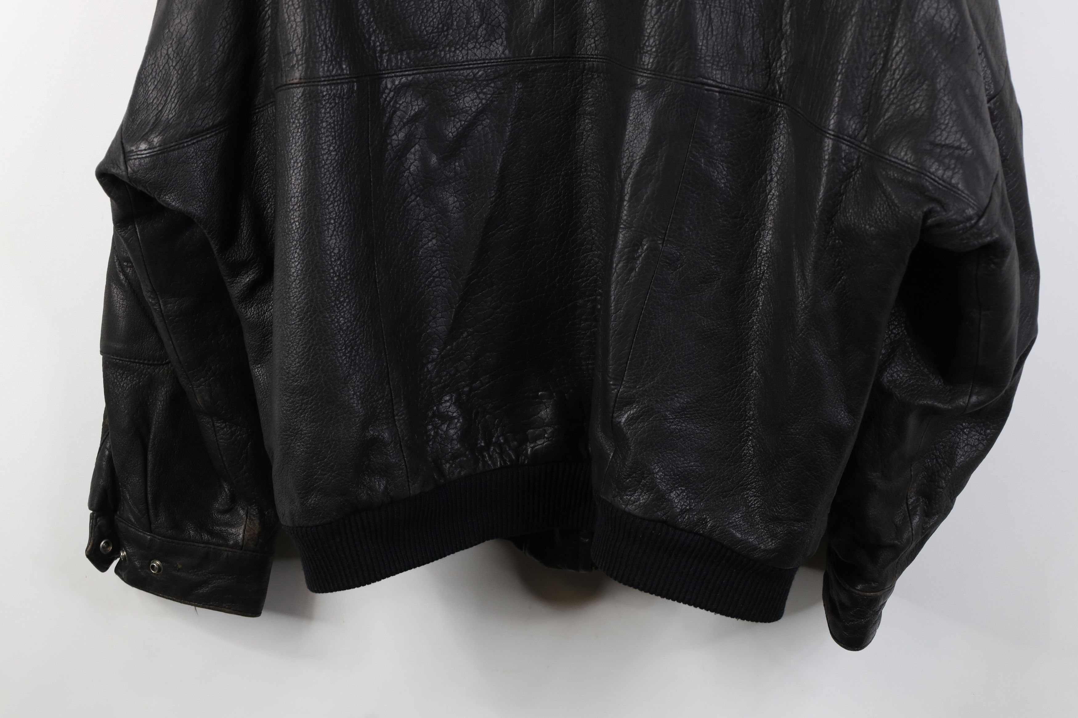 Vintage Vintage 90s Streetwear Quilted Leather Bomber Jacket Black Size US XXL / EU 58 / 5 - 16 Thumbnail