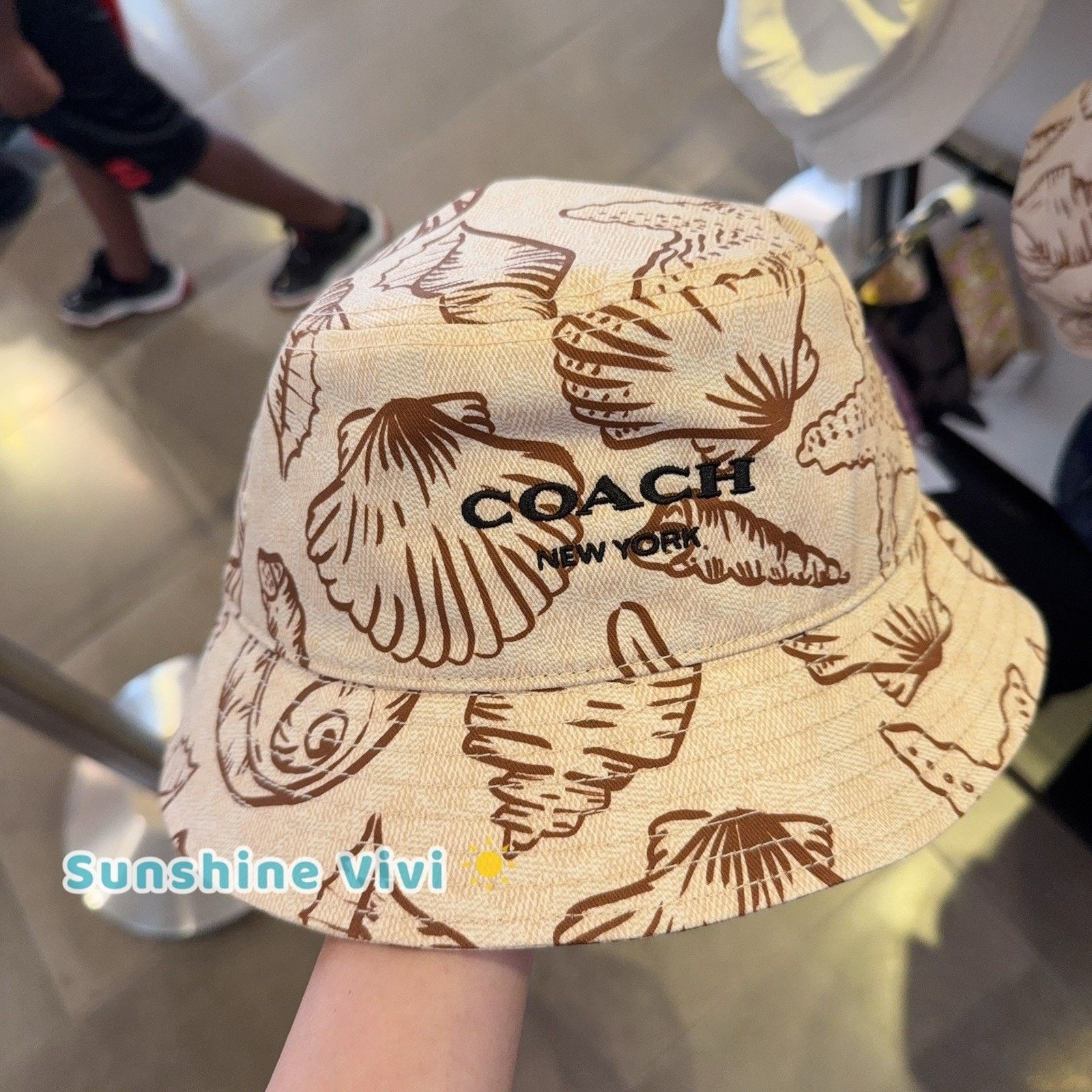 Coach NWT Coach women's Jumbo Seashell Bucket Hat CBO66 Size ONE SIZE - 2 Thumbnail