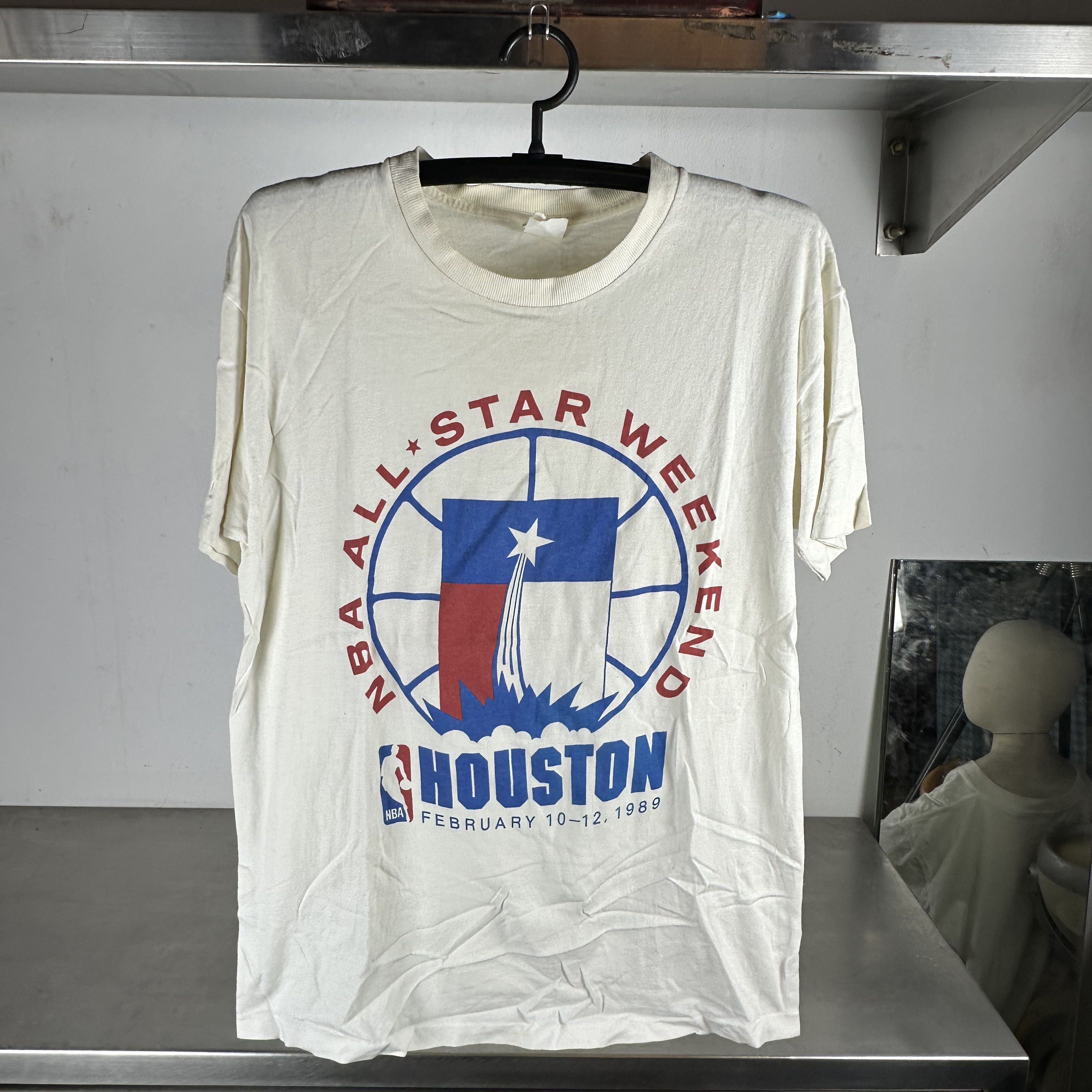 Vintage ​Vintage 1989 NBA All Star Weekend Houston Promo T-shirt Size US XL / EU 56 / 4 - 1 Thumbnail