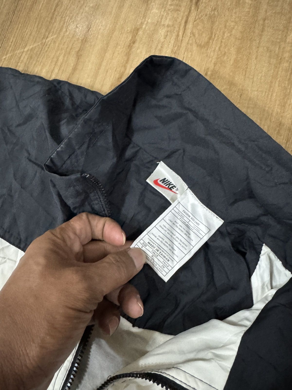 Nike Vintage Nike Windbreaker Size US S / EU 44-46 / 1 - 2 Thumbnail