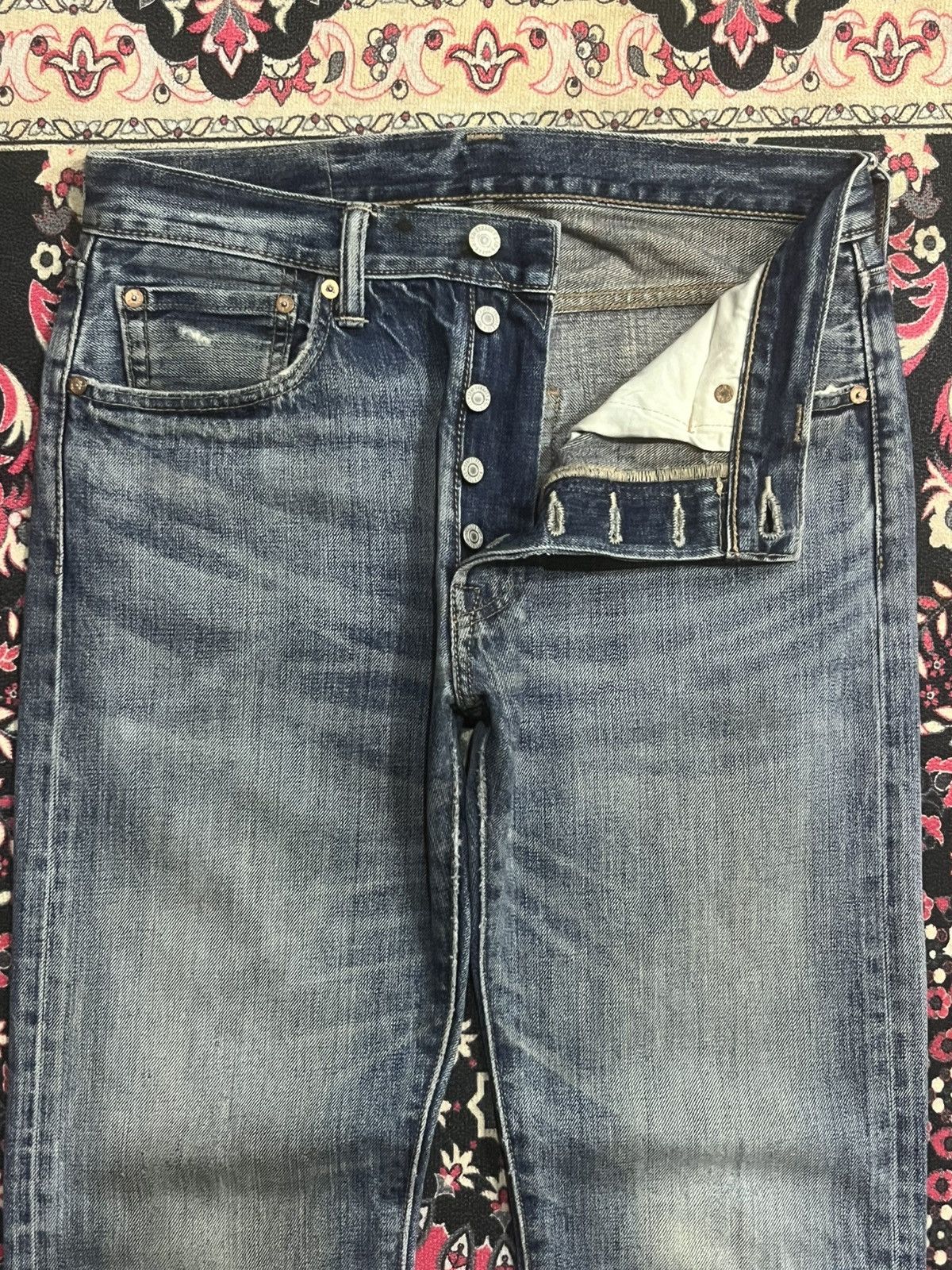 Levi's Vintage Levi’s 501 Blue Faded Washed Distress Straight Jeans Size US 31 - 5 Thumbnail
