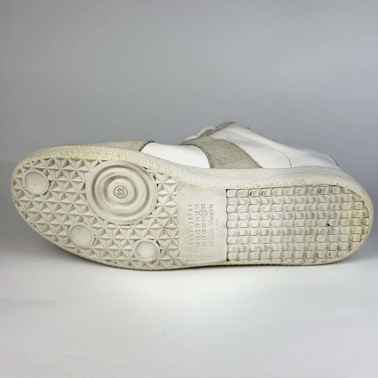 Maison Margiela Maison Margiela Replica GAT White Size US 7 / EU 40 - 7 Thumbnail