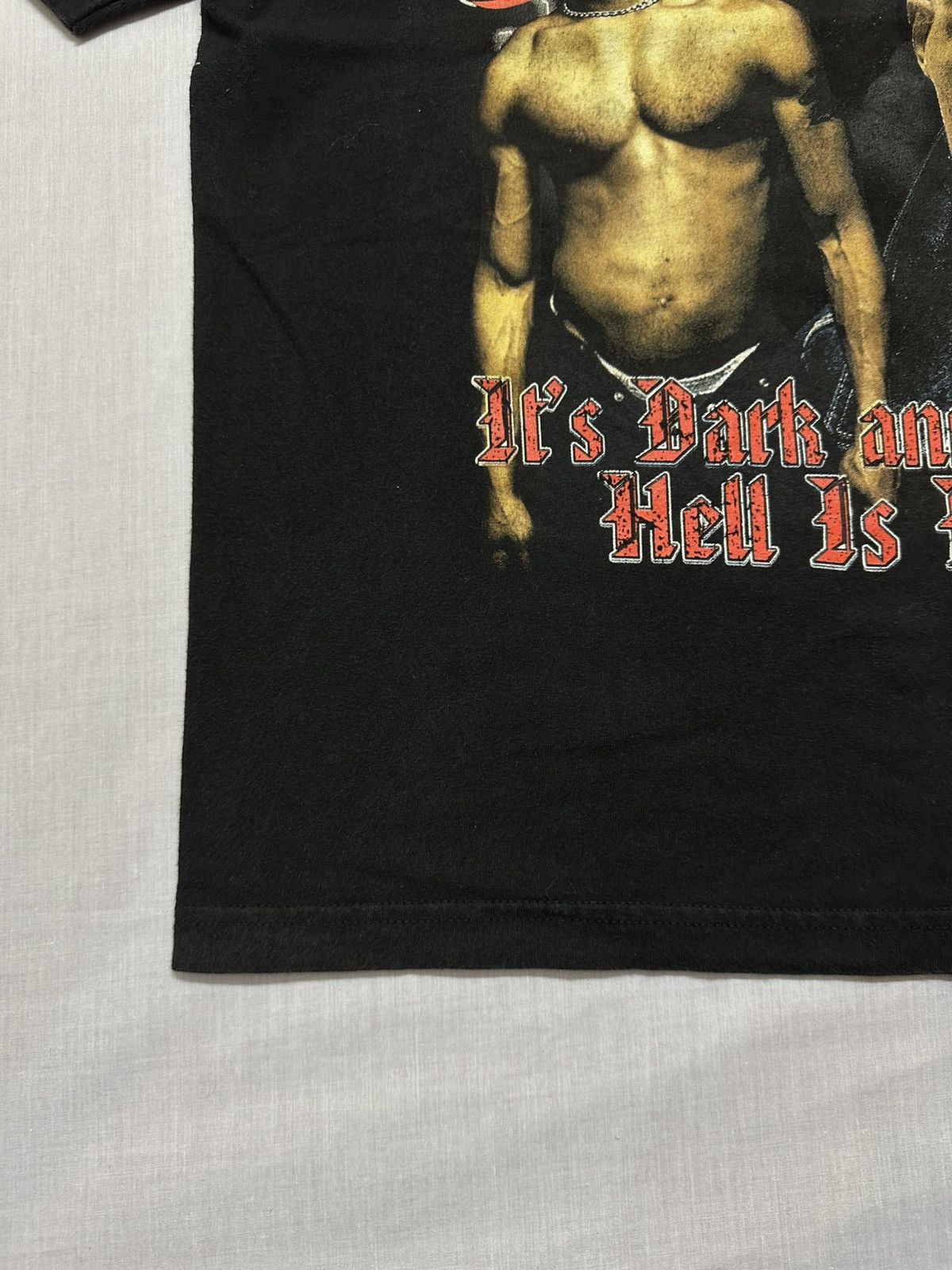 Vintage Vintage DMX "It's Dark and Hell Is Hot" rap t-shirt. Size US L / EU 52-54 / 3 - 6 Thumbnail
