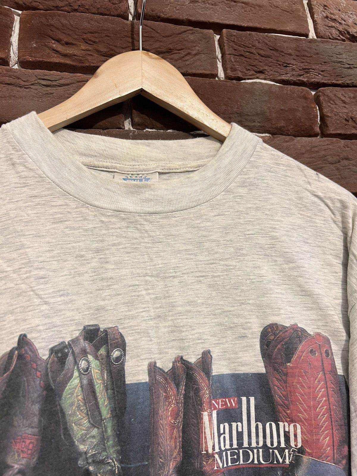 Marlboro Vintage 90s Marlboro Western Shoe Vintage Tee Wild West Rare Size US XL / EU 56 / 4 - 4 Thumbnail