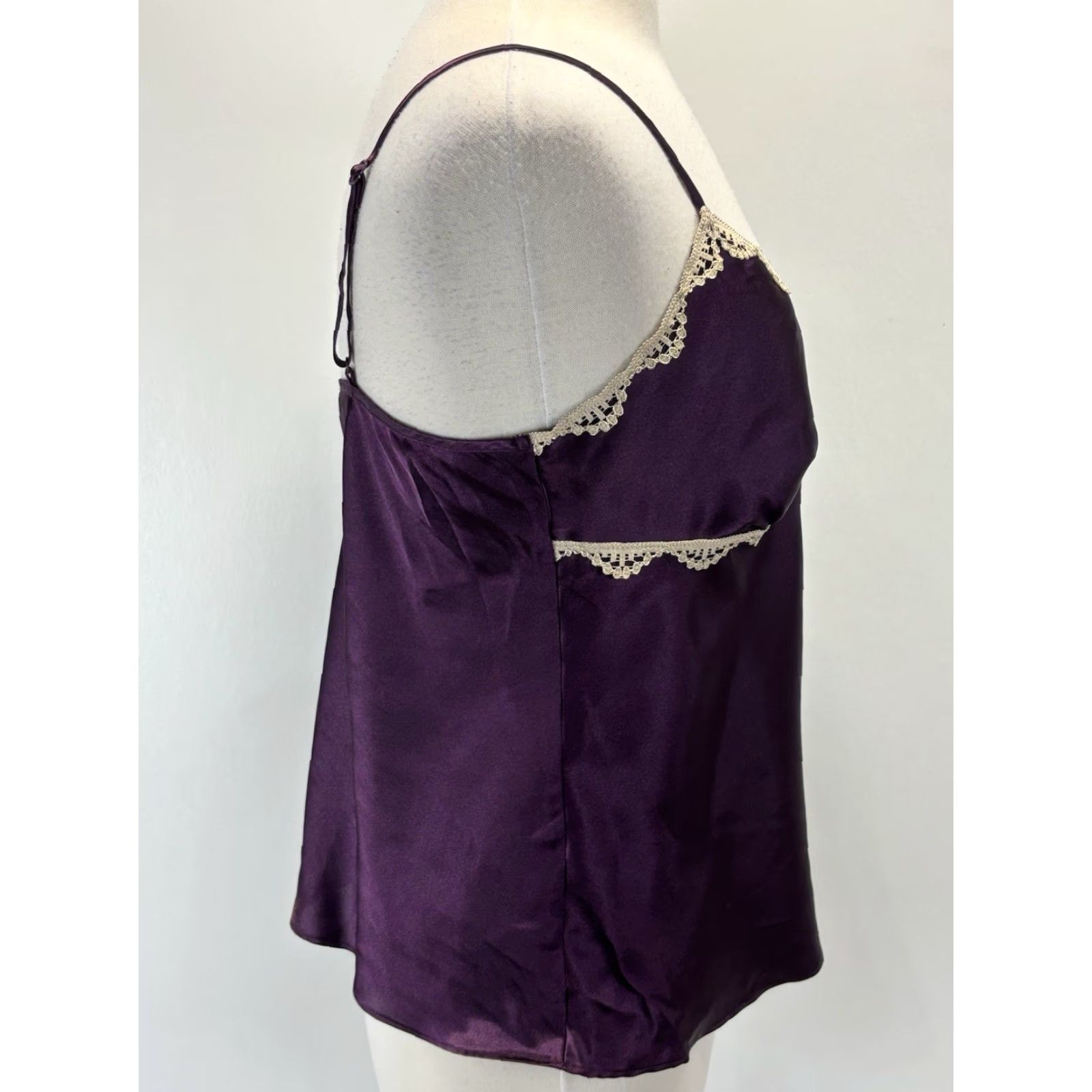 Vintage Gilligan O’Malley Satin Cami Top Shirt Sz Large Women’s Plum Lace Trim Whimsigoth Size L / US 10 / IT 46 - 4 Thumbnail