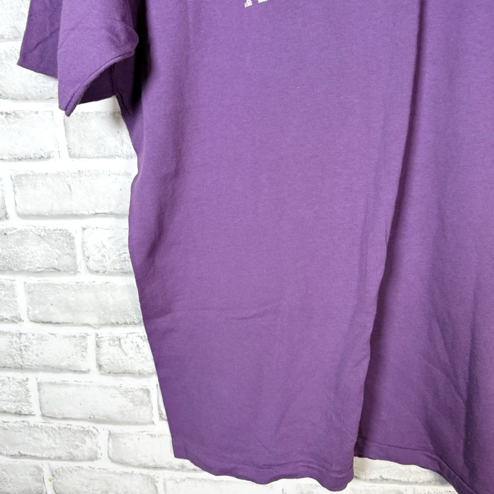 Vintage VTG Oneita Arizona Diamondbacks Purple Graphic Single Stitch Shirt Mens Size L Size US L / EU 52-54 / 3 - 3 Thumbnail