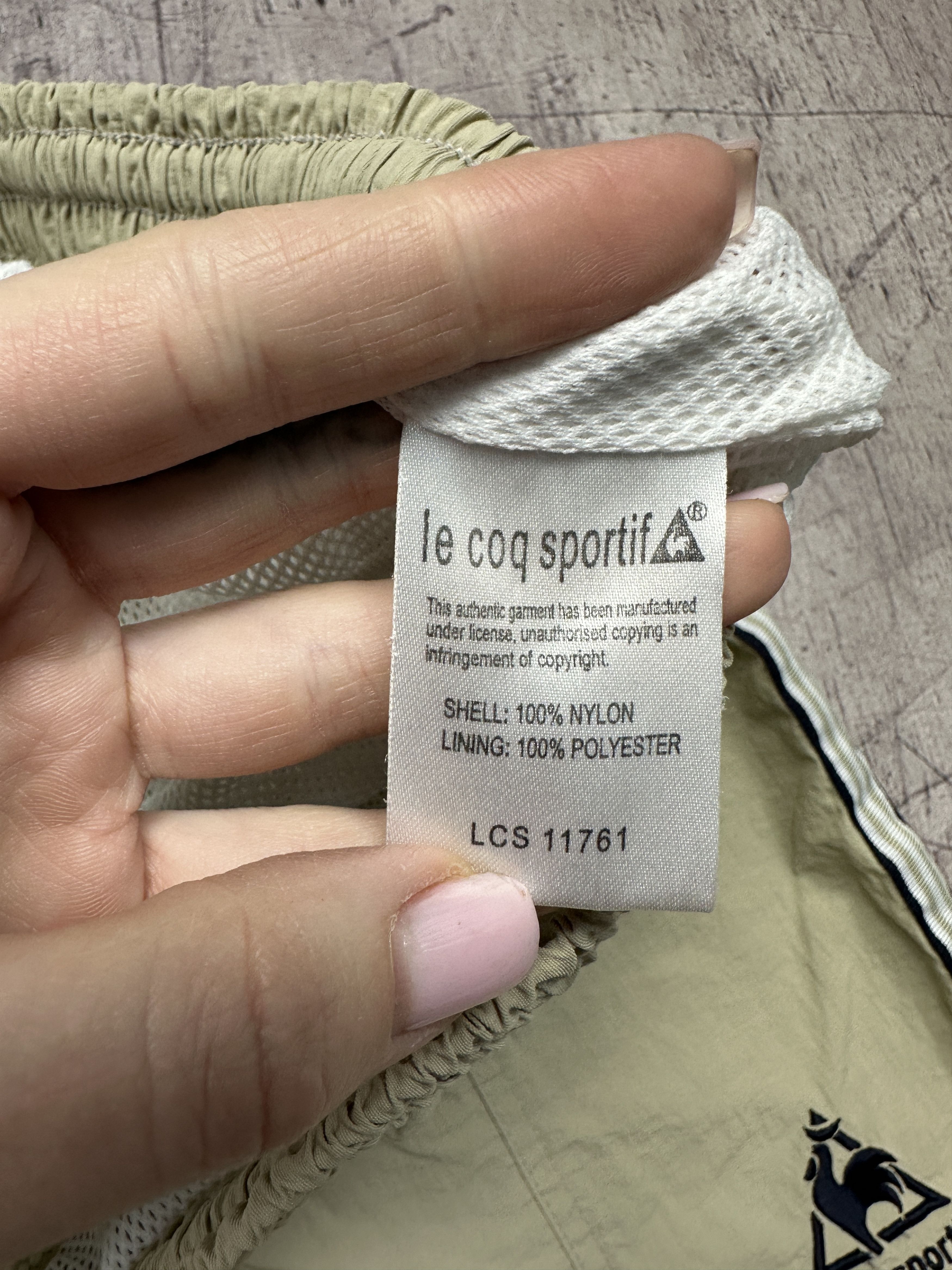 Le Coq Sportif Le Coq Sportif Vintage Mens Nylon Shorts Size US 34 / EU 50 - 6 Thumbnail