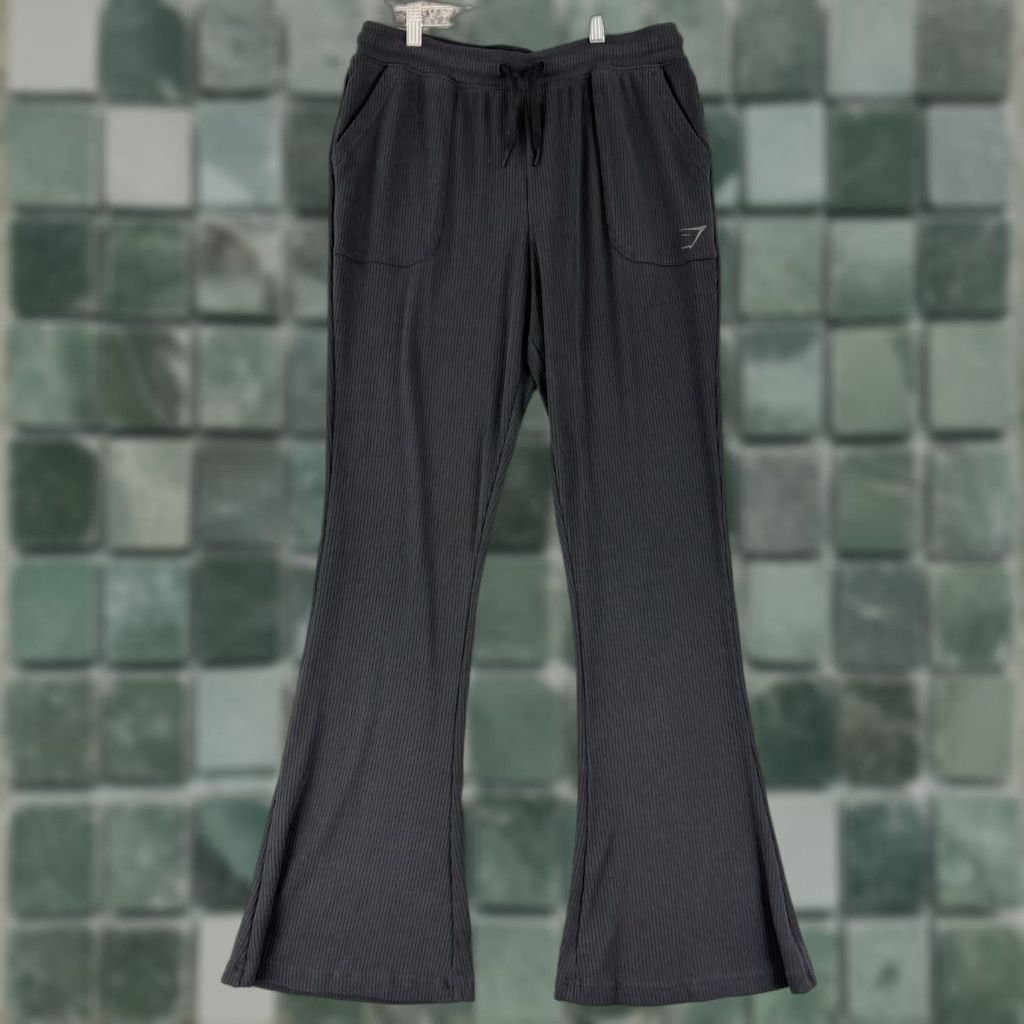 Gymshark Gymshark Flare Yoga Pants Womens M Black Ribbed Pull On Drawstring Stretch Pants Size 32" / US 10 / IT 46 - 1 Thumbnail
