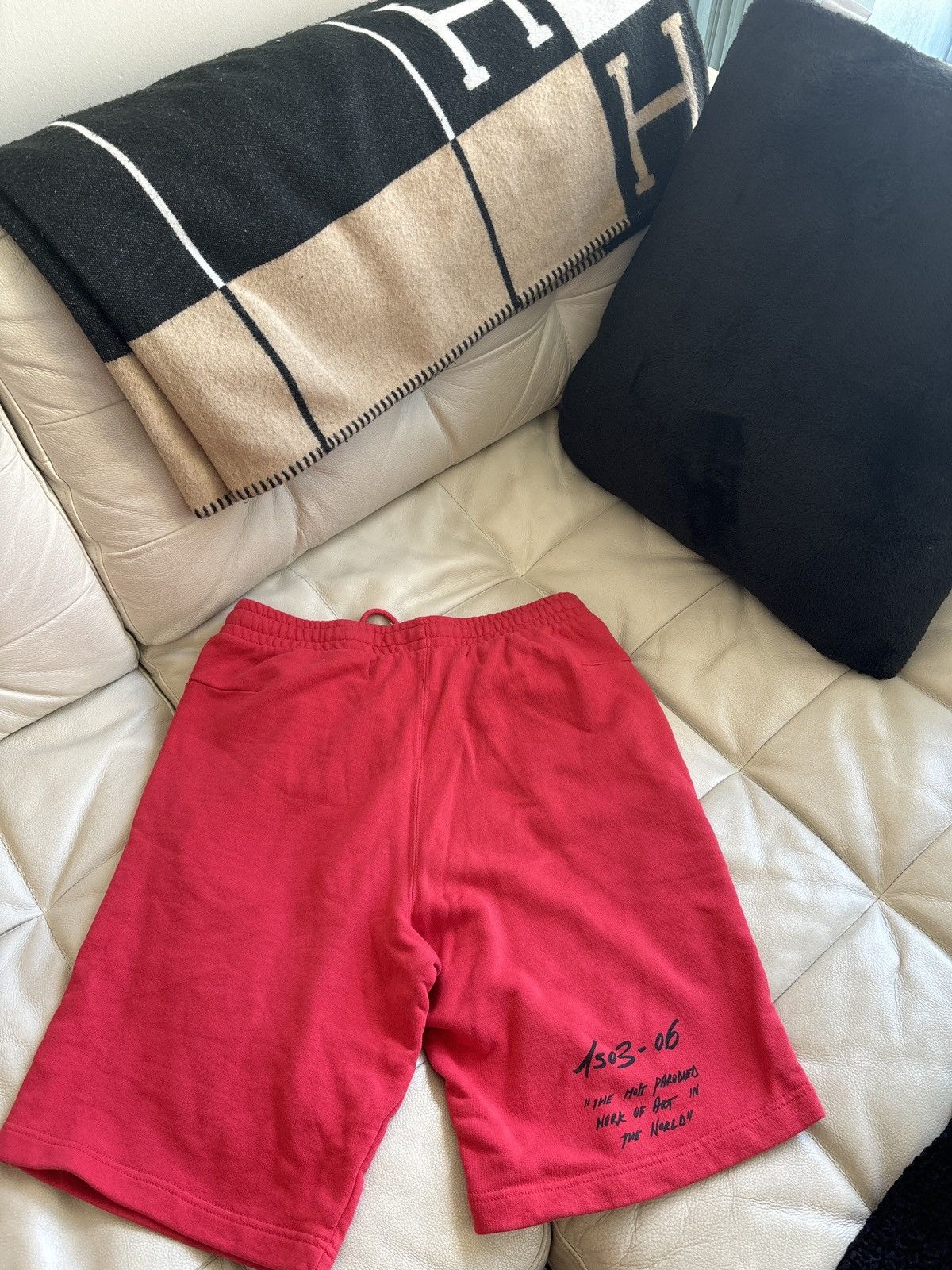 Off-White Off white red and black shorts Size US 34 / EU 50 - 3 Thumbnail