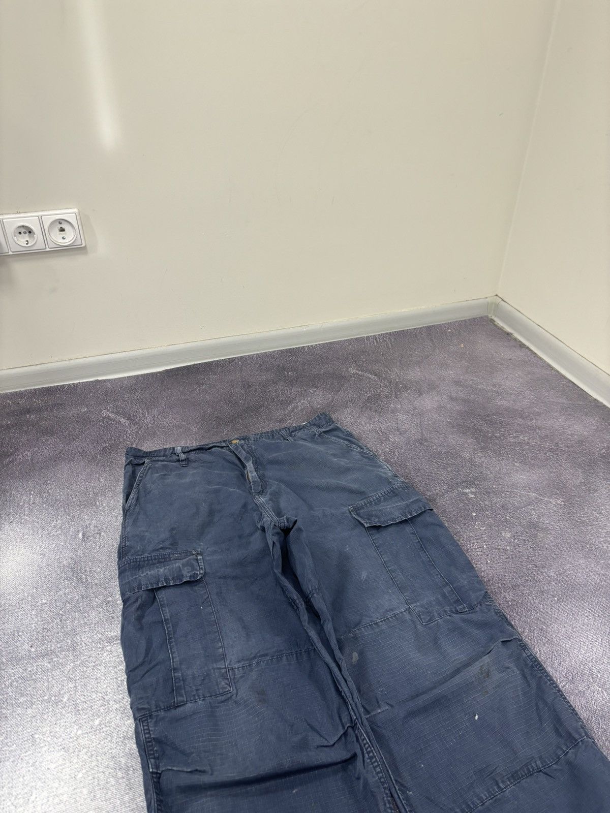 Carhartt Vintage Carhartt WIP Navy Y2K Hype Baggy Cargo Pants Size US 34 / EU 50 - 12 Thumbnail
