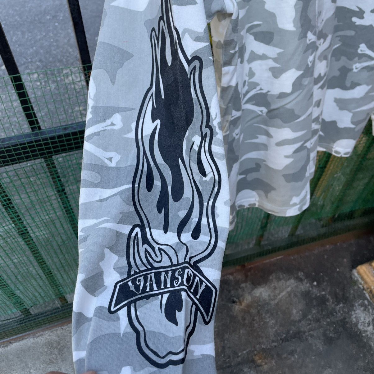 Vanson Leathers 🔥Vanson Leathers Embroidered Tom And Jerry Logo Camo Tee Size US XL / EU 56 / 4 - 10 Thumbnail