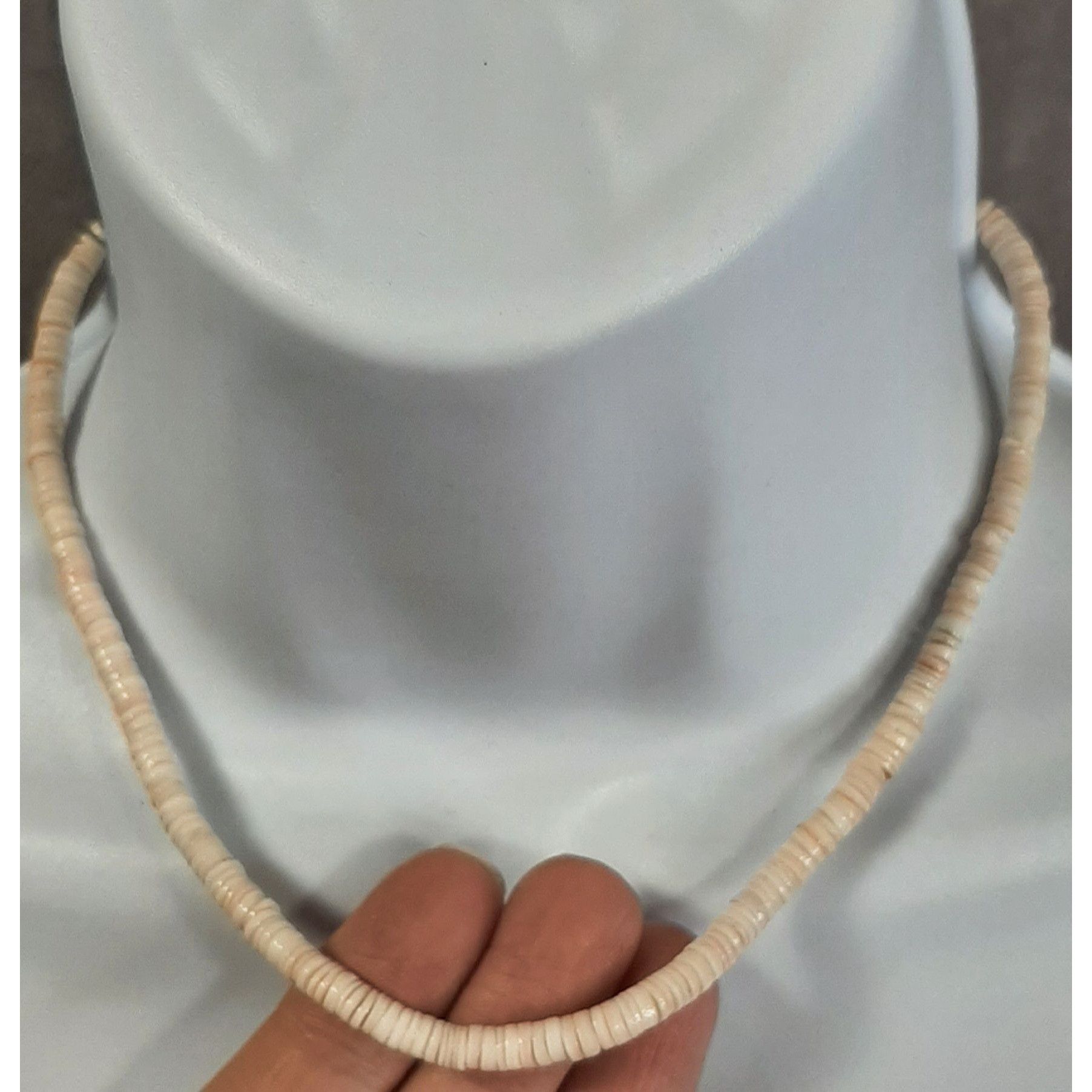 Other Beachy 90s Style Cream Puka Shell Necklace Size ONE SIZE - 1 Thumbnail