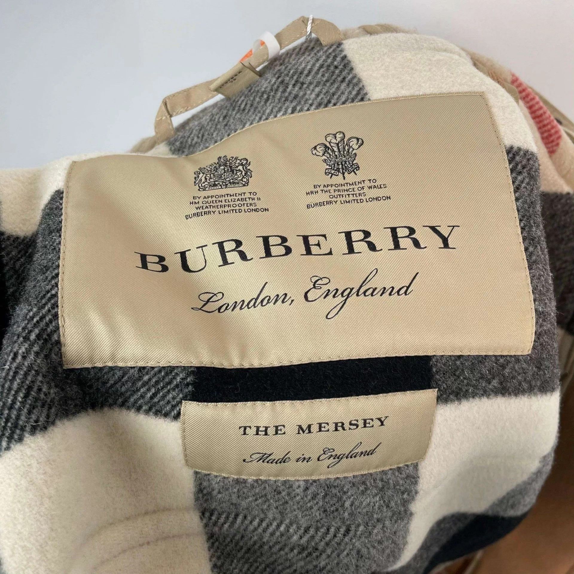 Burberry Burberry Women's Wool Horn Button Coat Size 8 Size M / US 6-8 / IT 42-44 - 5 Thumbnail
