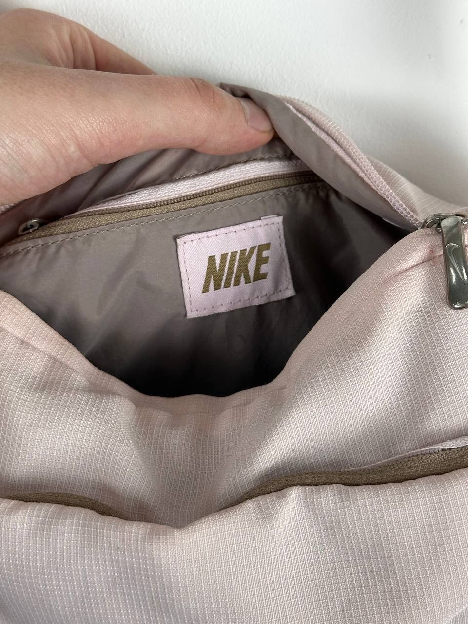 Nike × Vintage Vintage Pink Woman's Nike Crossbody Bag Size ONE SIZE - 7 Thumbnail