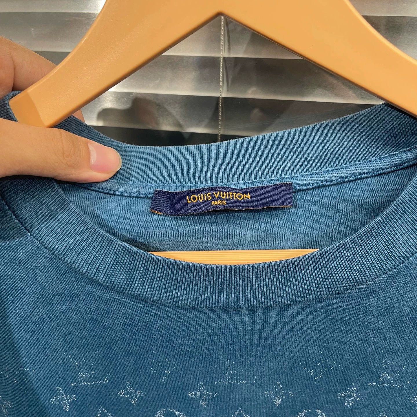Louis Vuitton Louis Vuitton bestseller monogram gradient short tee S Size US S / EU 44-46 / 1 - 3 Thumbnail