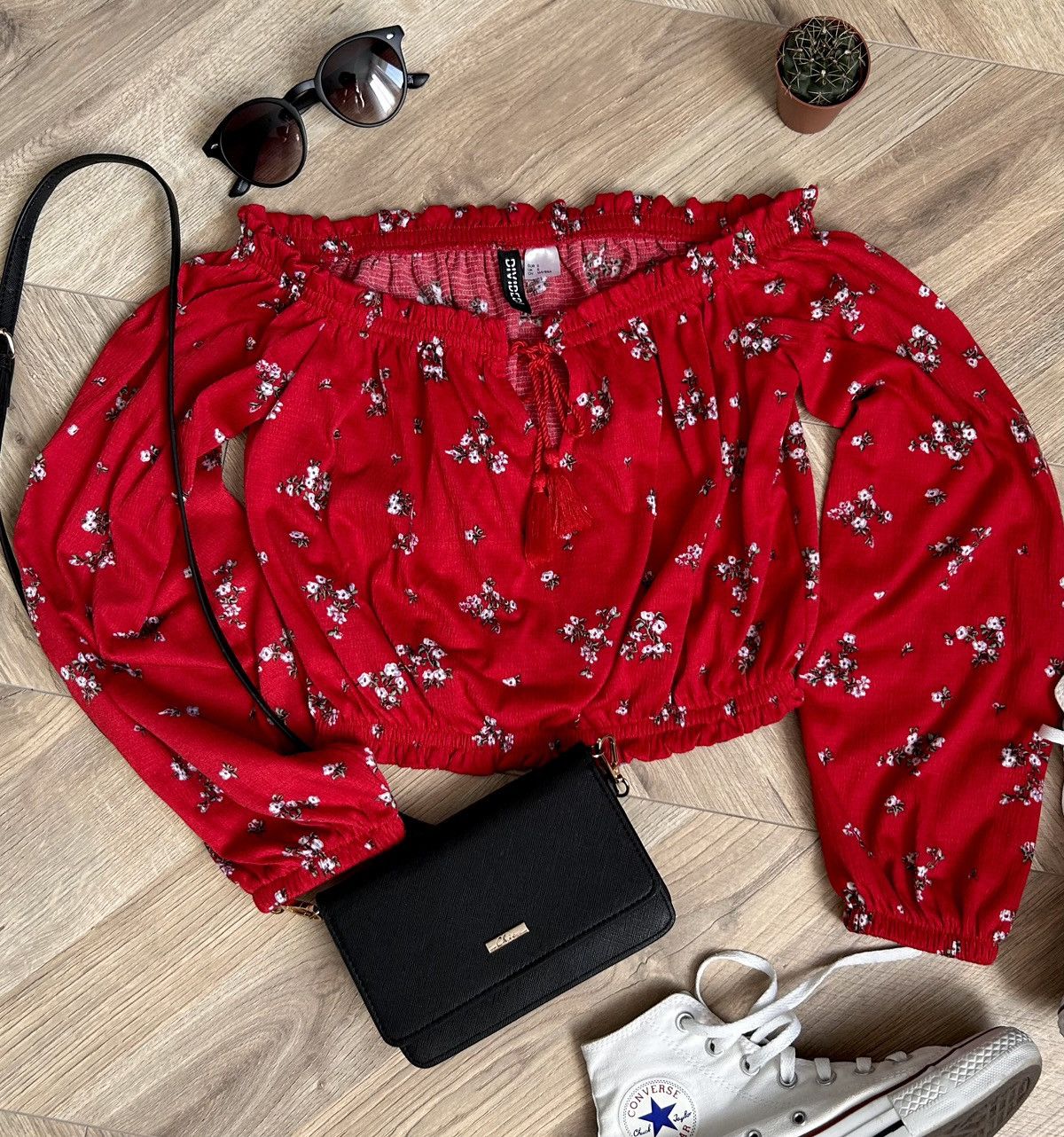 H&M Crop top H&M z odkrytymi ramionami czerwony Size S / US 4 / IT 40 - 1 Thumbnail