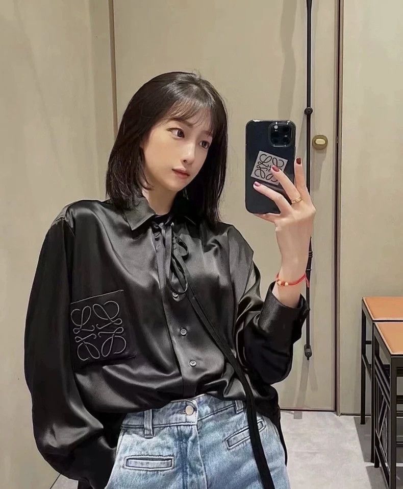 Loewe LOEWE Black pocket embroidered logo silk shirt Size XS / US 0-2 / IT 36-38 - 1 Thumbnail