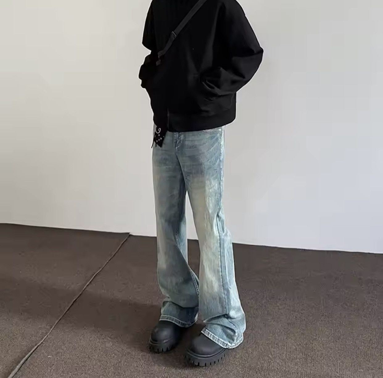 Japanese Brand × Vintage Loose Flared Streetwear Casual Distressed Denim Jeans Size US 31 - 3 Thumbnail