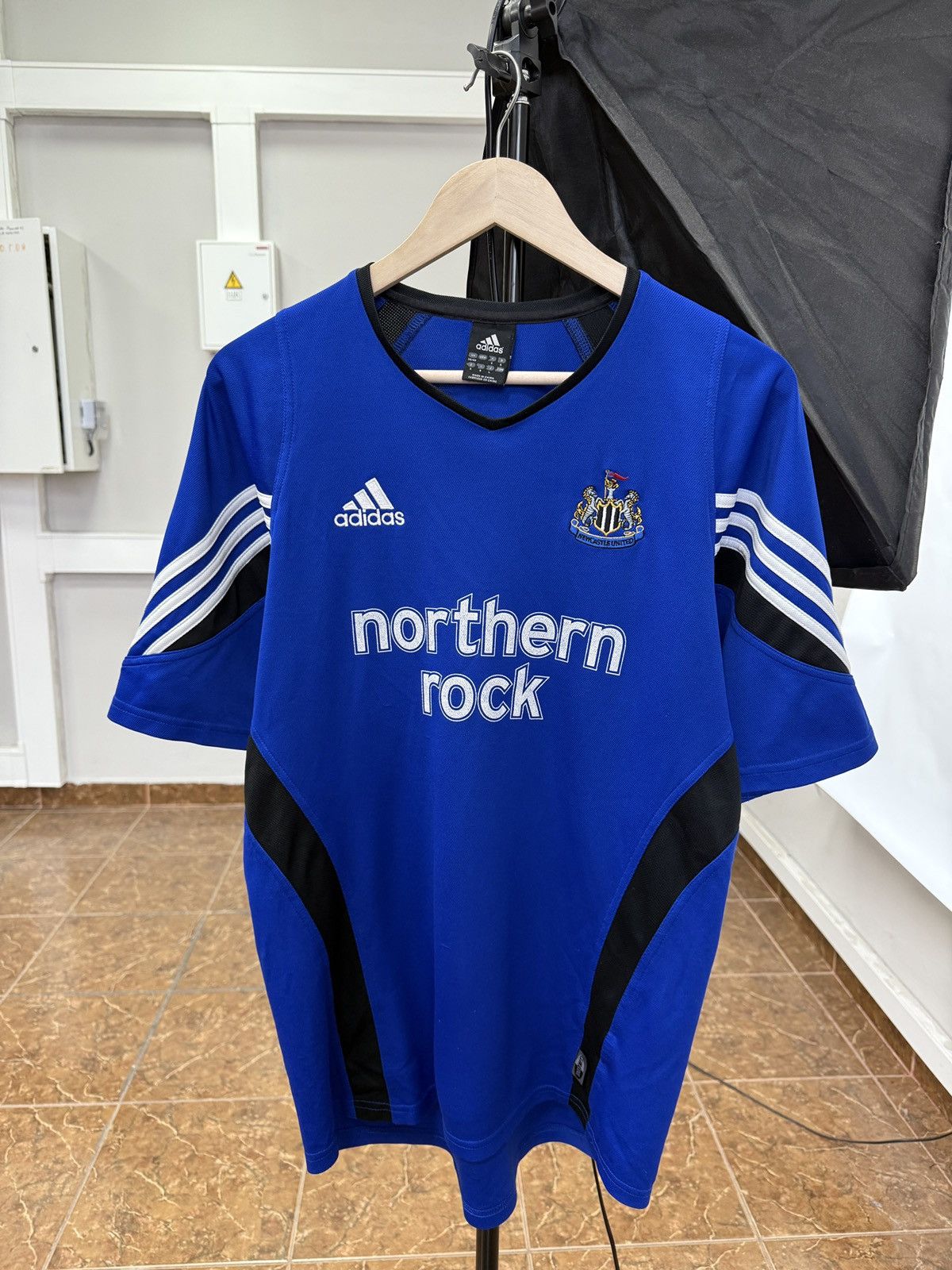 Adidas 🏴󠁧󠁢󠁥󠁮󠁧󠁿 Vintage 2003 NewCastle United Home Shirt Football Jersey Size US L / EU 52-54 / 3 - 1 Thumbnail