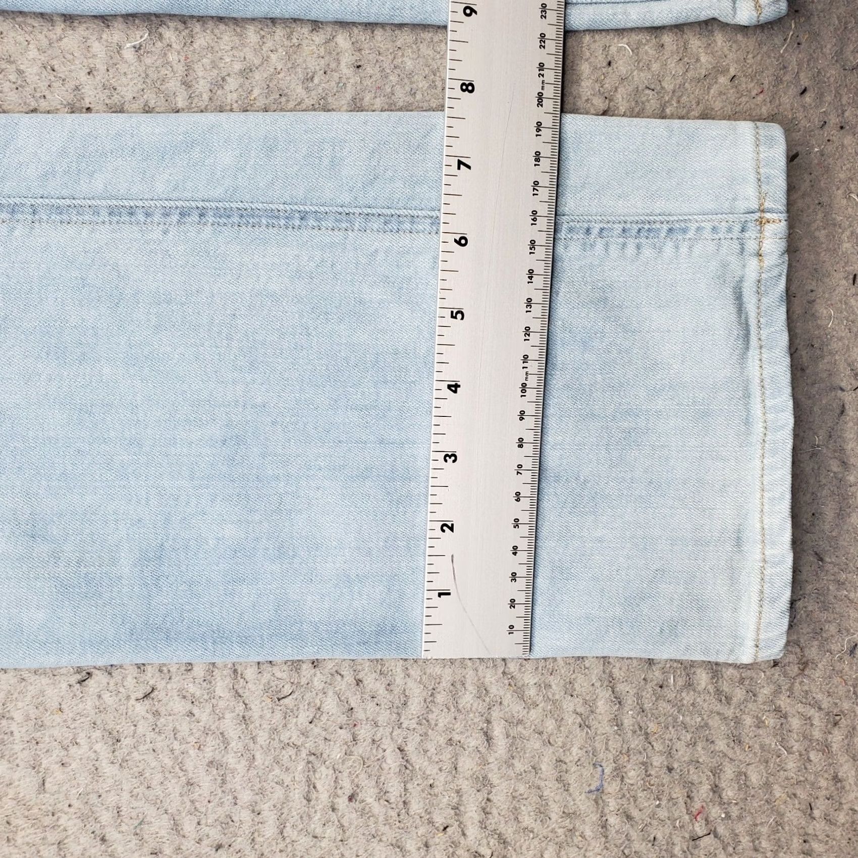 J.Crew J.Crew Mercantile Jeans Womens Size 27 Blue Denim Straight Leg Streetwear Grunge Jeans Womens 27 Blue Denim Straight Shirt? Size 27" / US 4 / IT 40 - 5 Thumbnail
