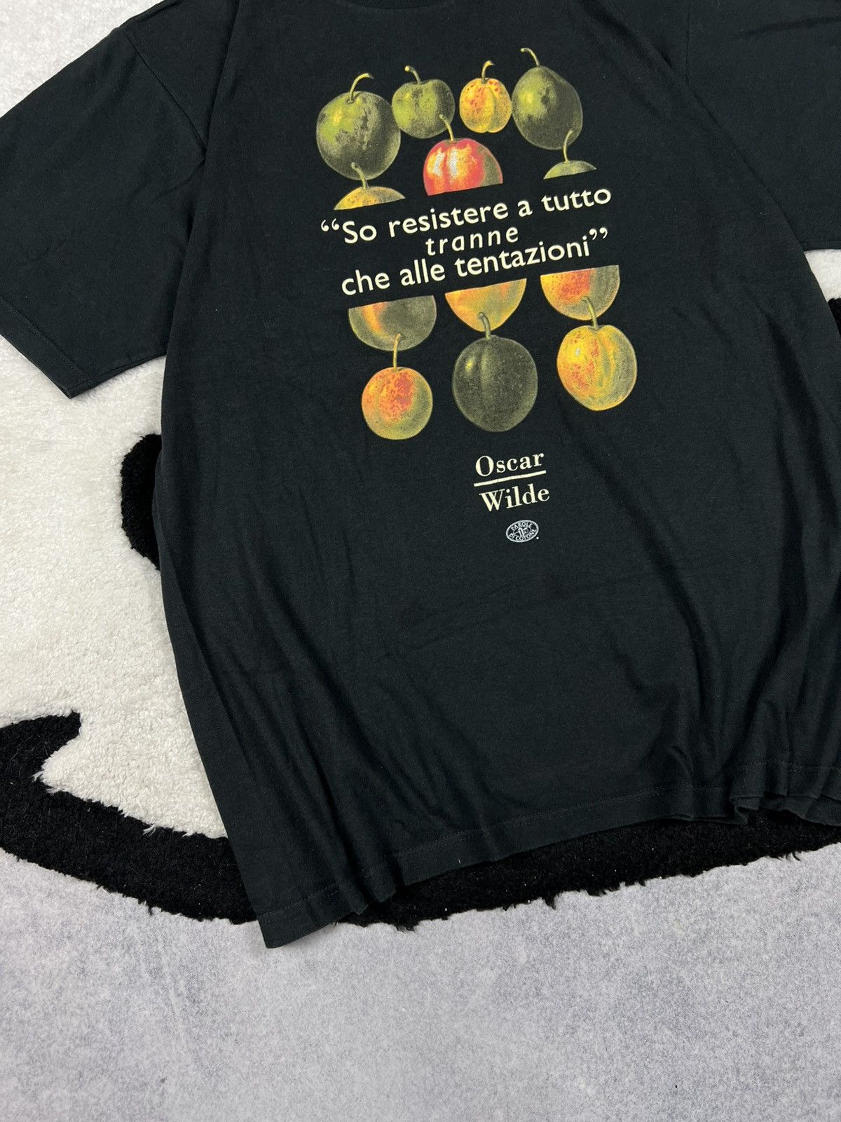Vintage Vintage 90s Oscar Wild Quotes Irish Poet Art Tee Shirt Size US M / EU 48-50 / 2 - 4 Thumbnail