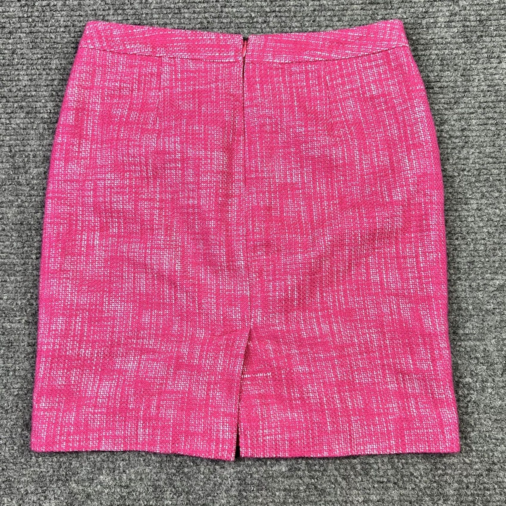 Banana Republic VINTAGE? No. Banana Republic Pink Textured Lined Skirt Womens 6 Short A-Line Slit Dress? Size 28" / US 6 / IT 42 - 3 Thumbnail