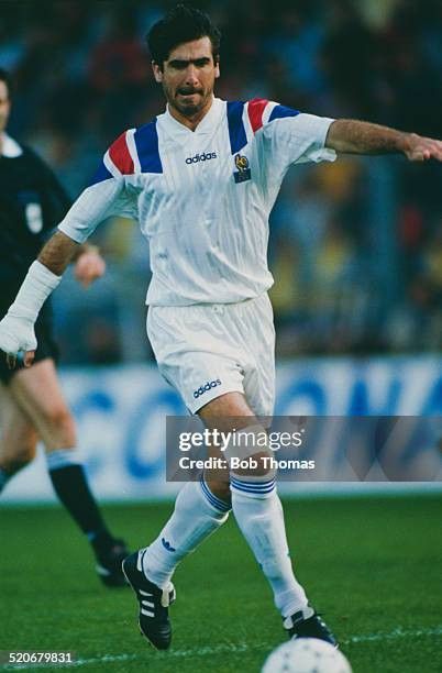 Adidas × Vintage Adidas France Away 1992 Cantona #18 Soccer Jersey Size US M / EU 48-50 / 2 - 10 Thumbnail