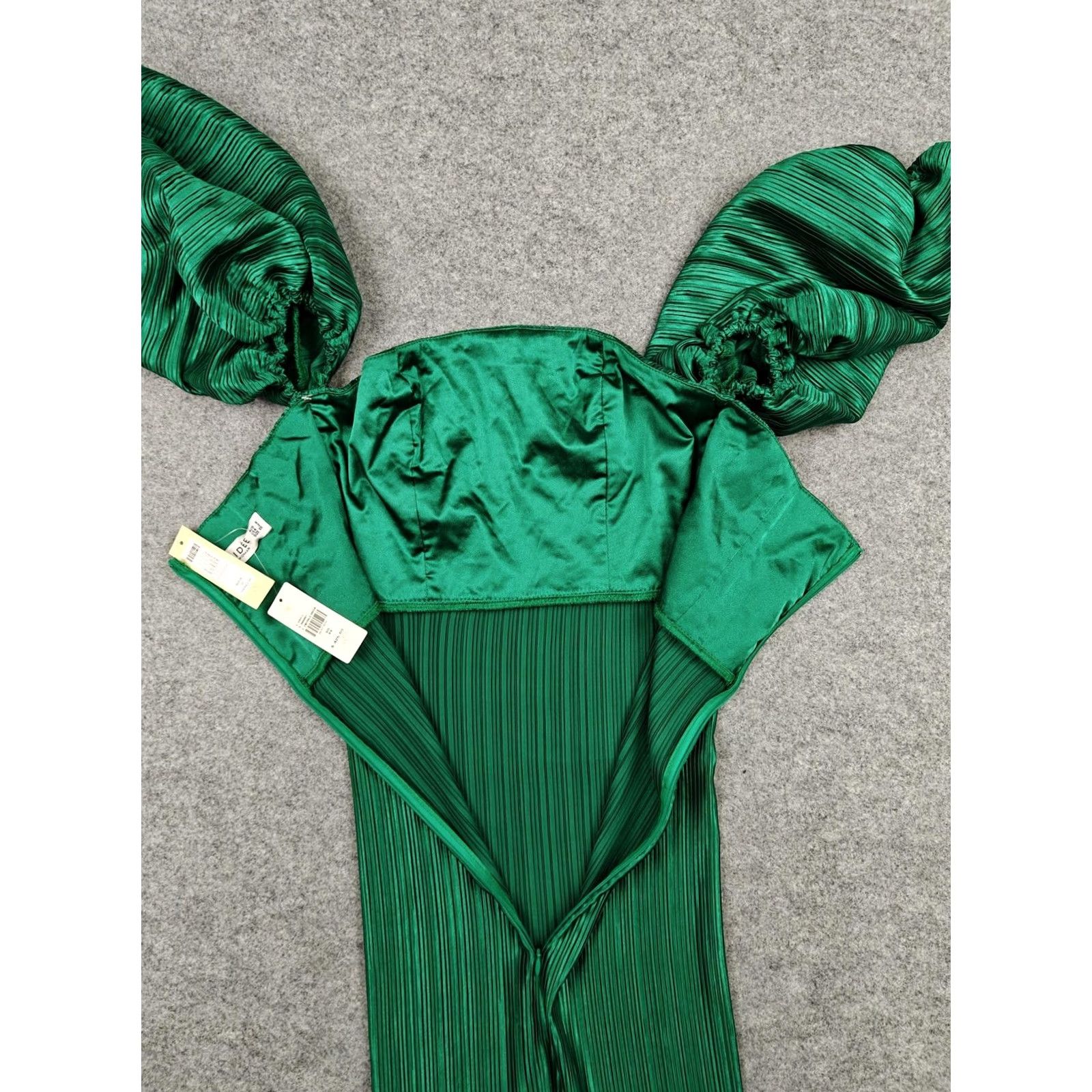 Vintage L'IDÉE Dress Womens XS Emerald Green Off Shoulder Pleated Maxi Gown BHLDN New Size XS / US 0-2 / IT 36-38 - 4 Thumbnail