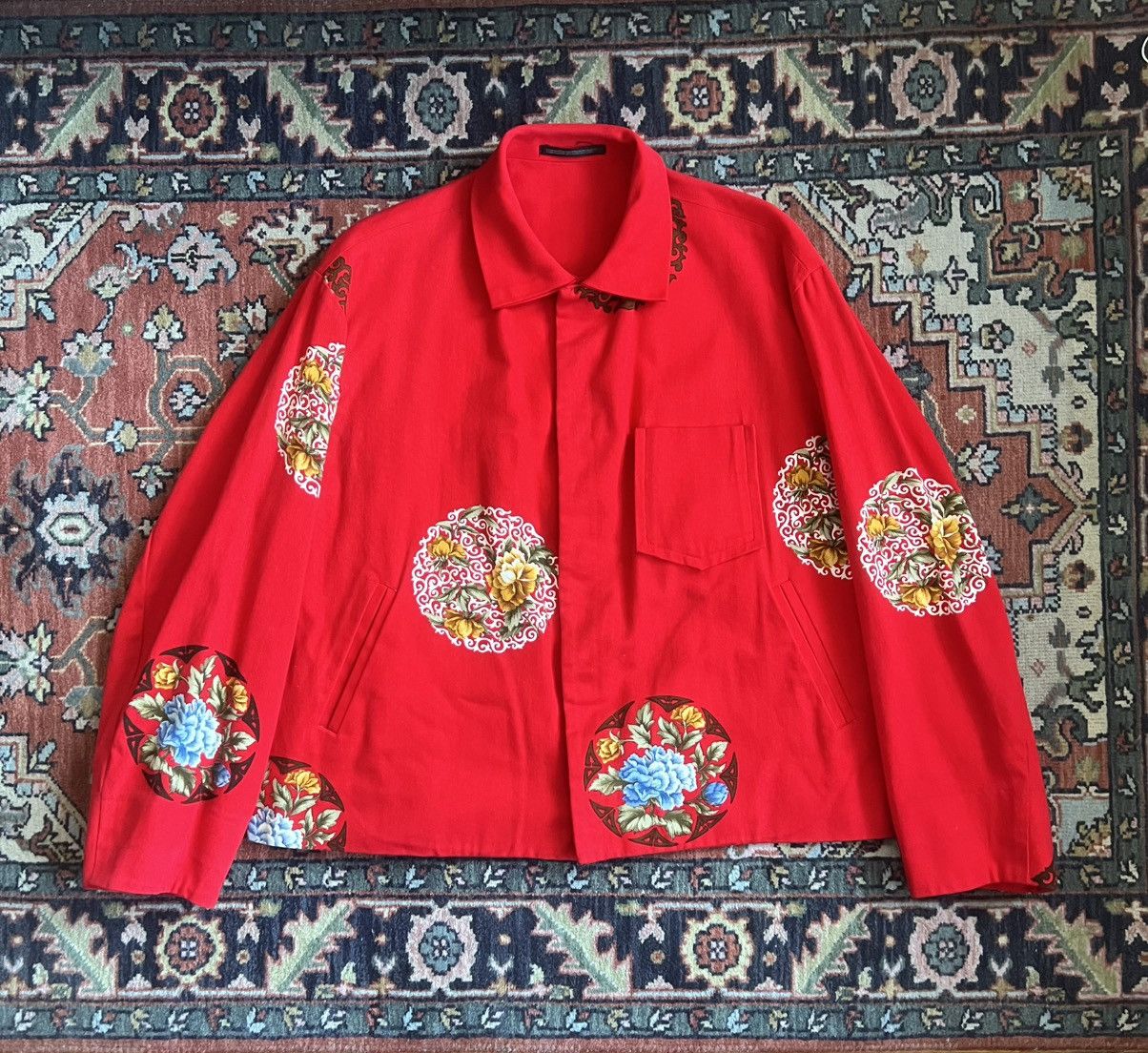Yohji Yamamoto Yohji Yamamoto Pour Homme SS96 Red Floral Medallion Jacket Size US M / EU 48-50 / 2 - 1 Thumbnail