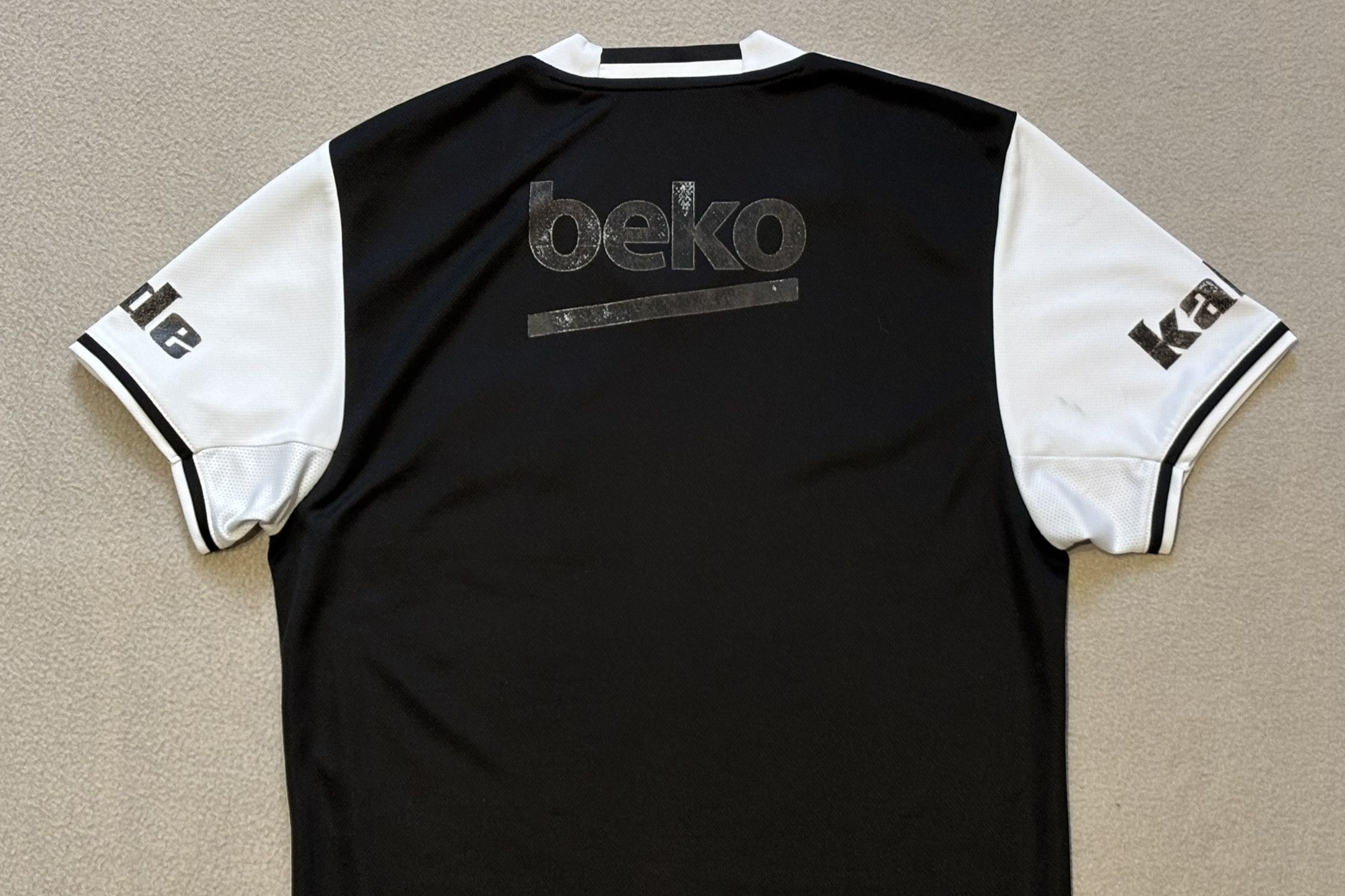 Adidas Besiktas JK 2016/2017 Adidas Football Jersey Size S Size US S / EU 44-46 / 1 - 10 Thumbnail