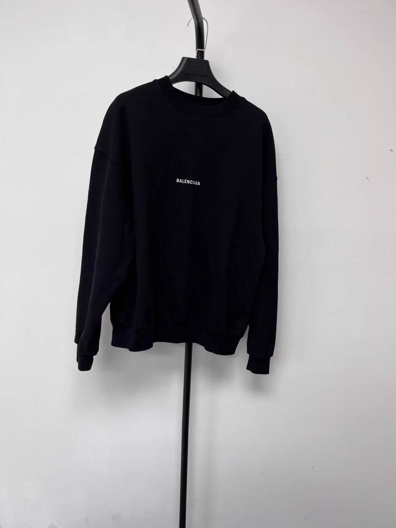 Balenciaga Balenciaga Embroidered Collar Drop-shoulder Loose LS Men's S Size US S / EU 44-46 / 1 - 1 Thumbnail
