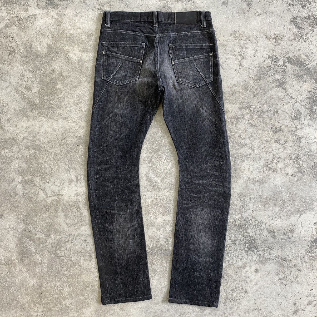 Tornado Mart 2000’s Tornado Mart Made In Japan Curved Leg Denim Jeans Size US 30 / EU 46 - 10 Thumbnail