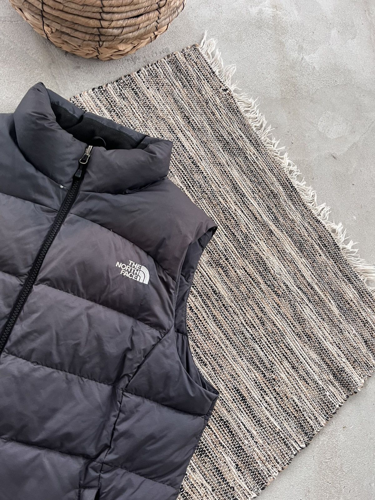 The North Face Vintage The North Face 700 Black Outdoor Puffer Vest Y2K Size XL / US 12-14 / IT 48-50 - 6 Thumbnail