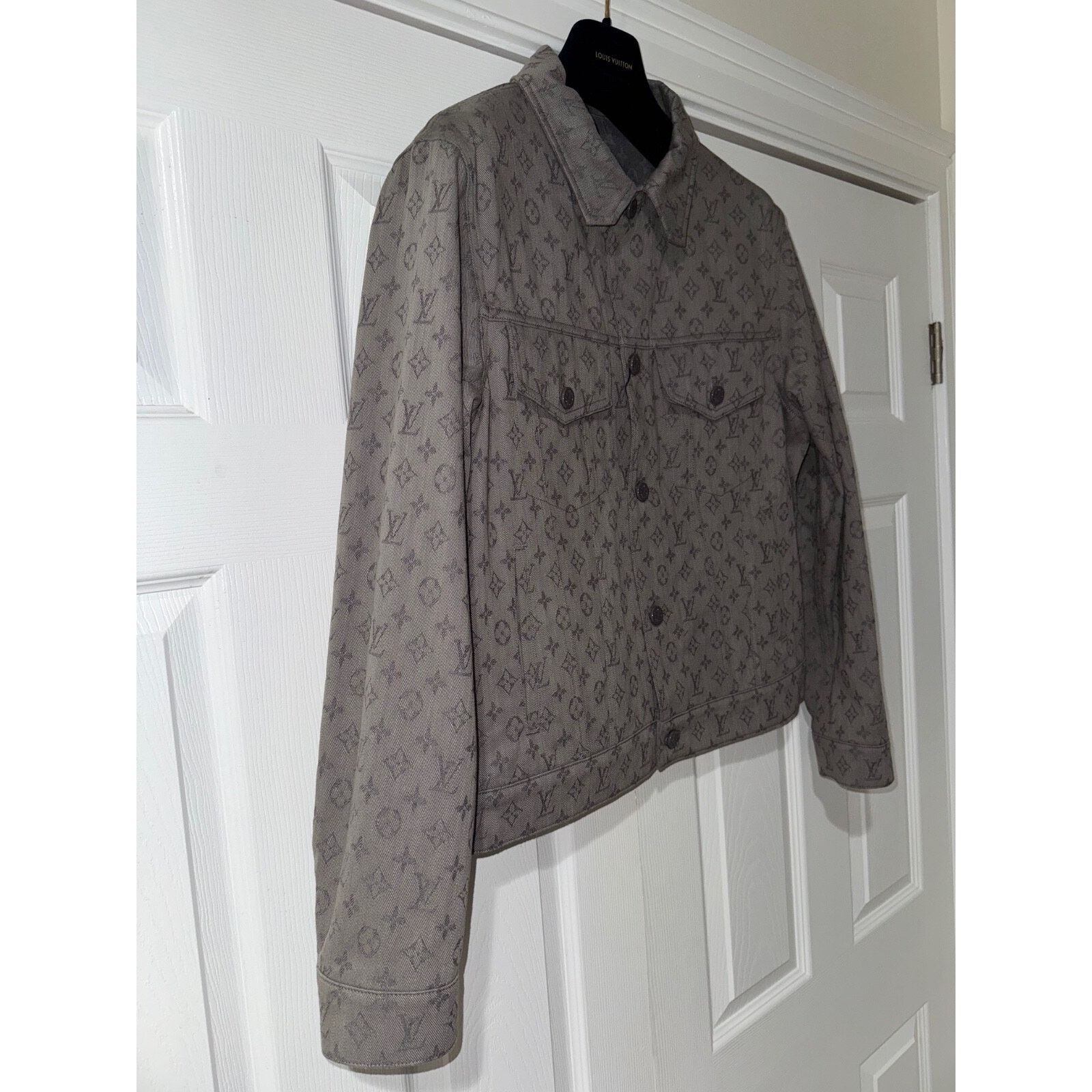 Louis Vuitton Louis Vuitton Monogram Jacket Button Up Sleeve 48 1A8FGZ Size US M / EU 48-50 / 2 - 9 Thumbnail